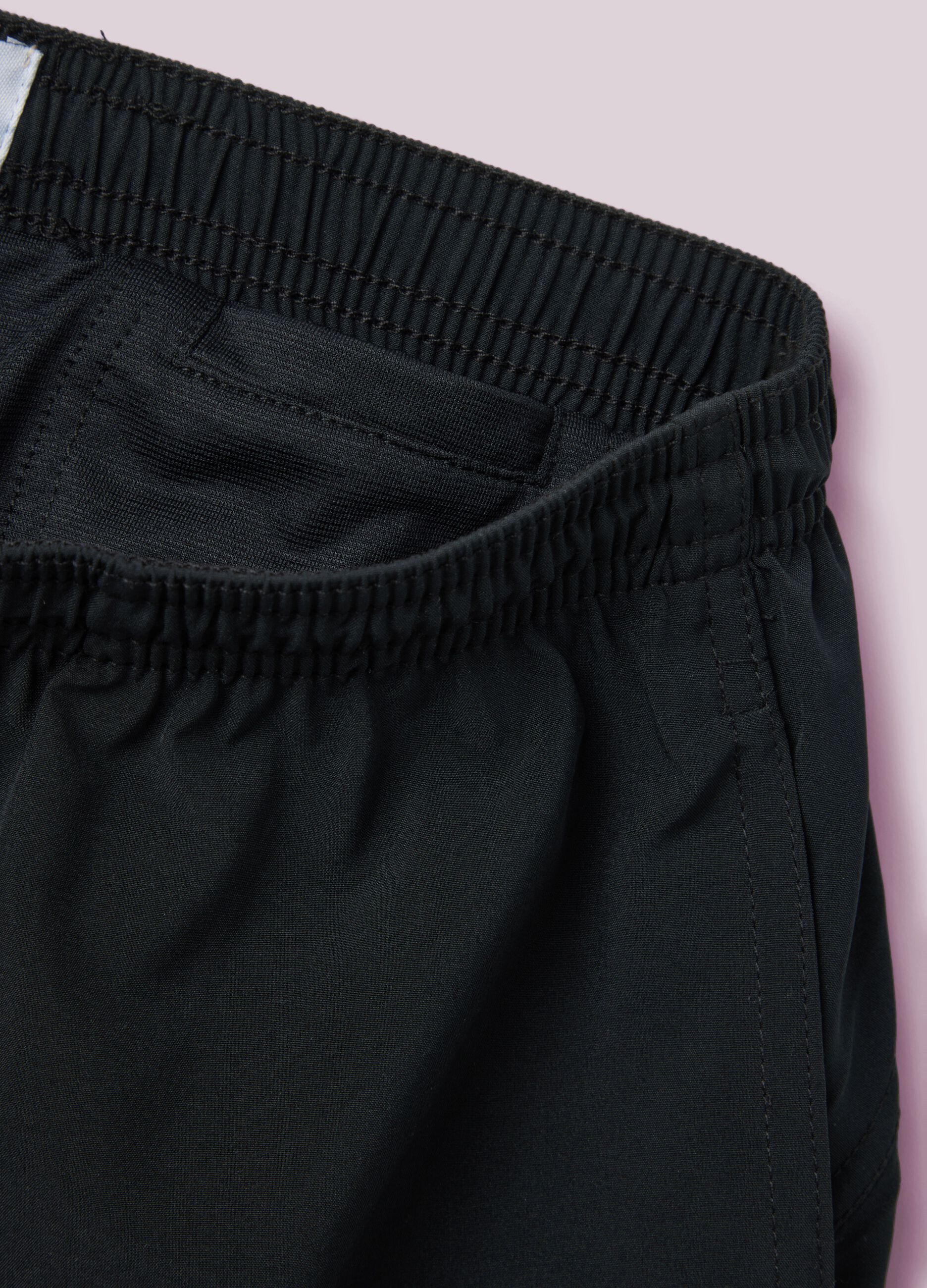 Fitness-Shorts aus leichtem Material ALTAVIA STUDIO