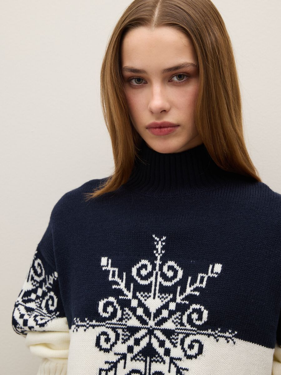 Multicolour turtleneck sweater with oversized fit and jacquard pattern_4