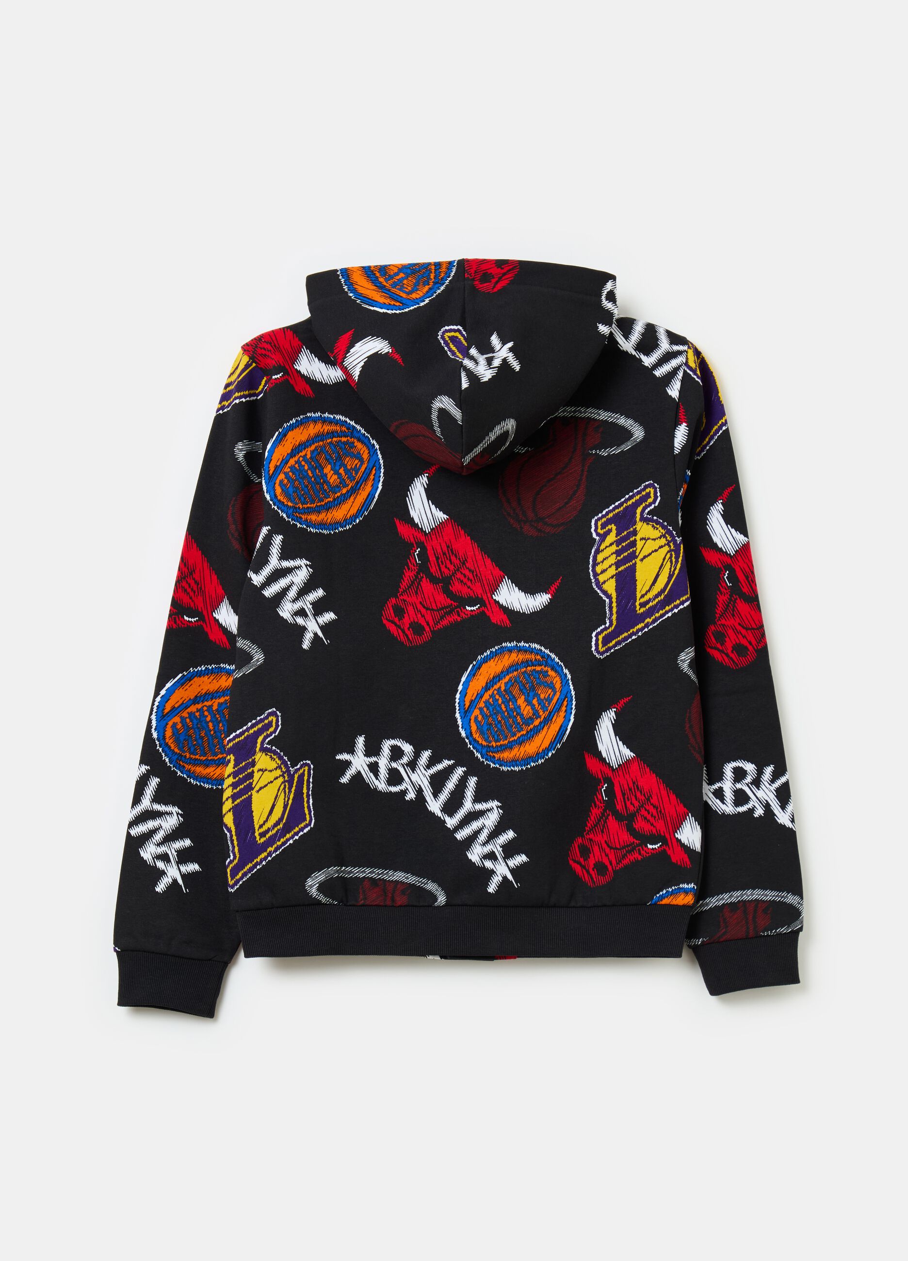 Sweatshirt with hood and NBA print