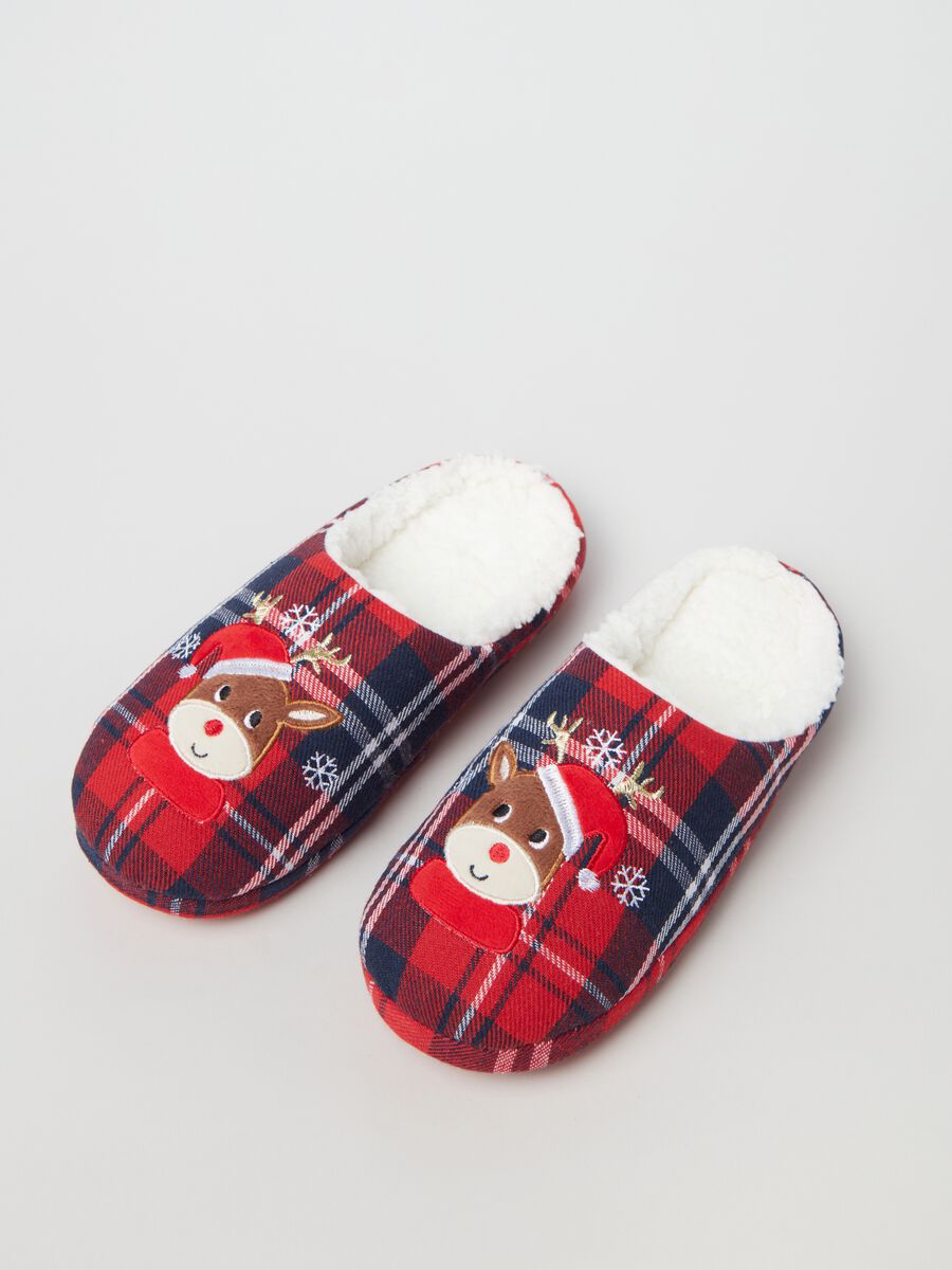 Check slippers with embroidered Rudolph the red nosed reindeer_1