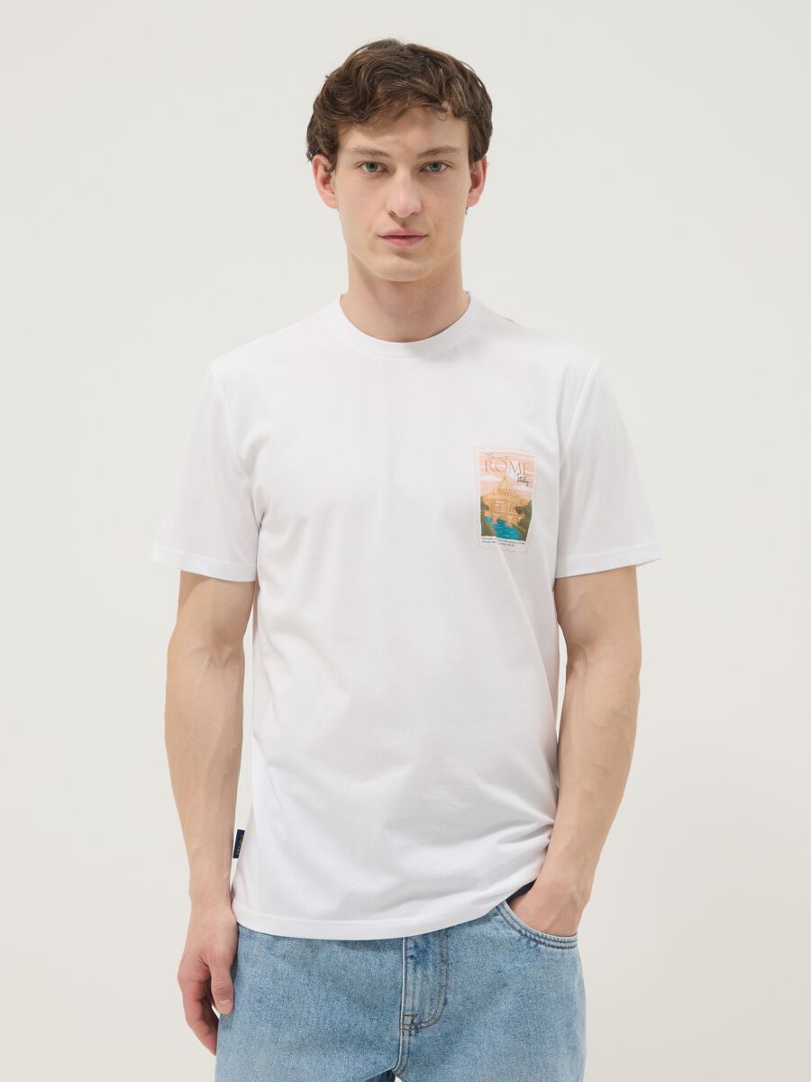 Wei&szlig;es T-Shirt aus reiner Baumwolle mit aufgesetztem Print, Regular Fit_0