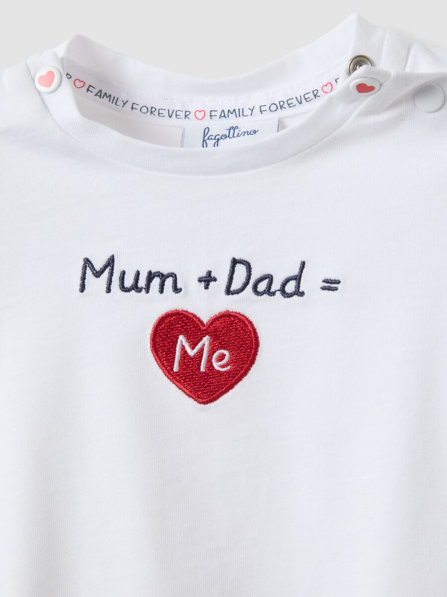 Body blanco de beb&eacute; de algod&oacute;n org&aacute;nico con bordados_2