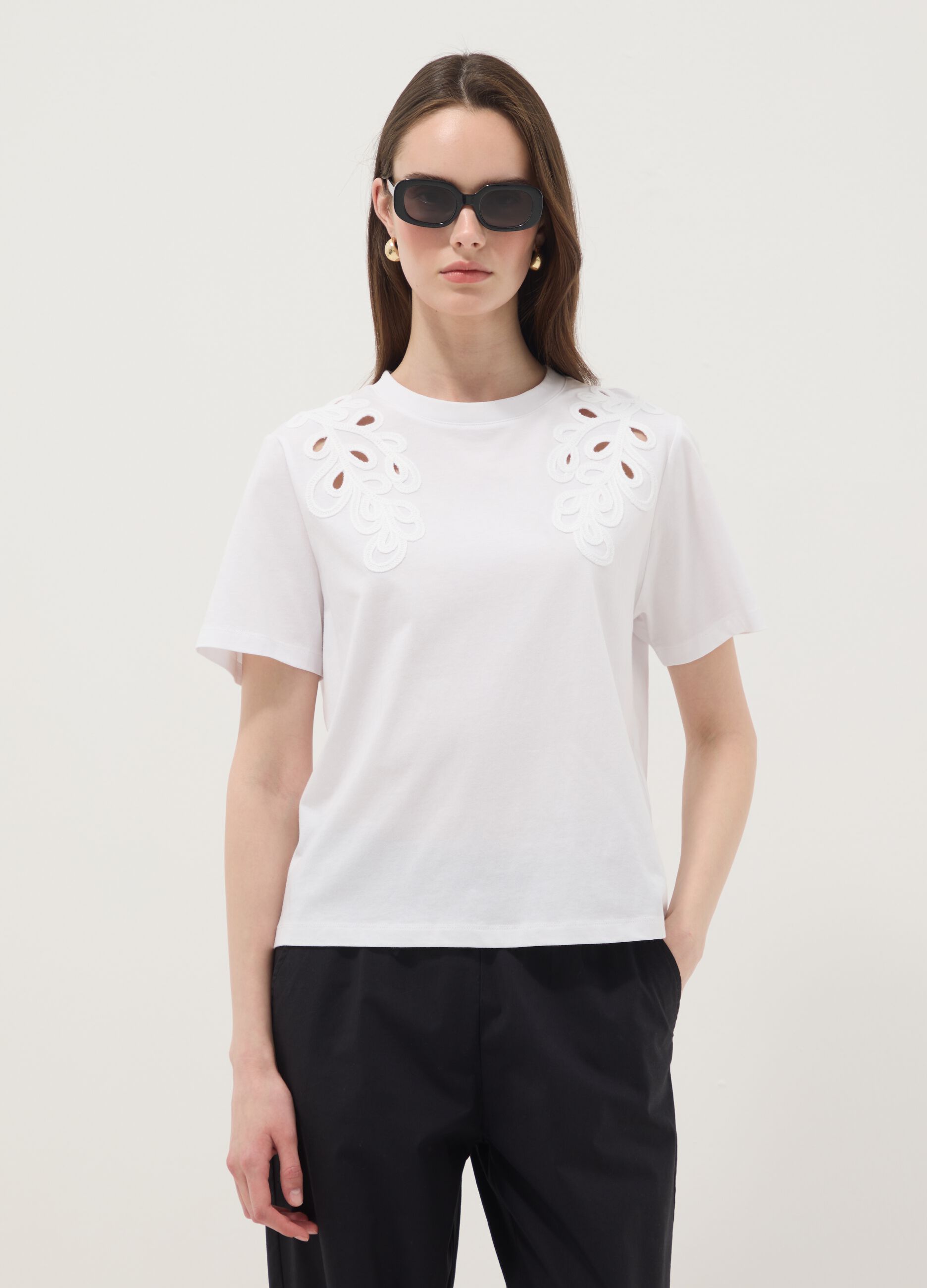 Wei&szlig;es T-Shirt aus reiner Baumwolle mit Stickerei, Regular Fit