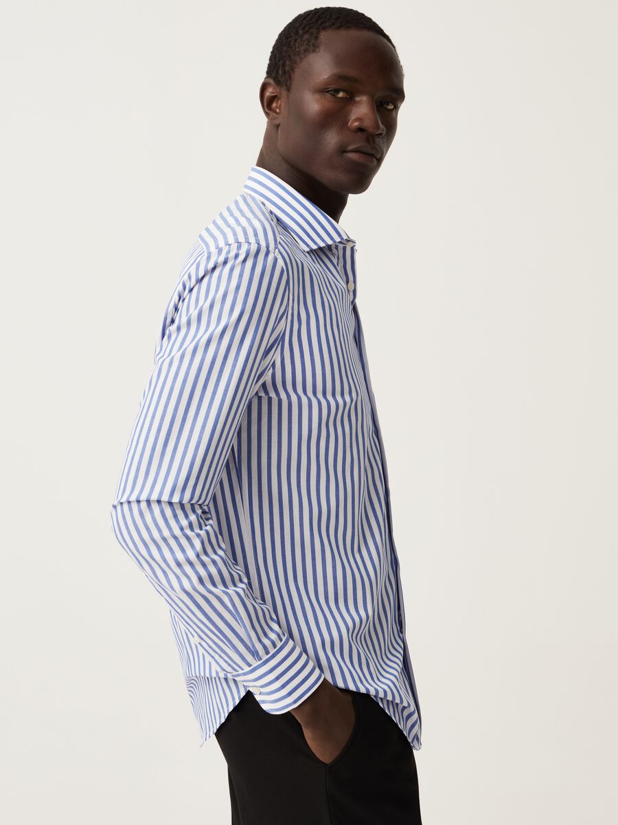 Slim-fit easy-iron striped shirt_0