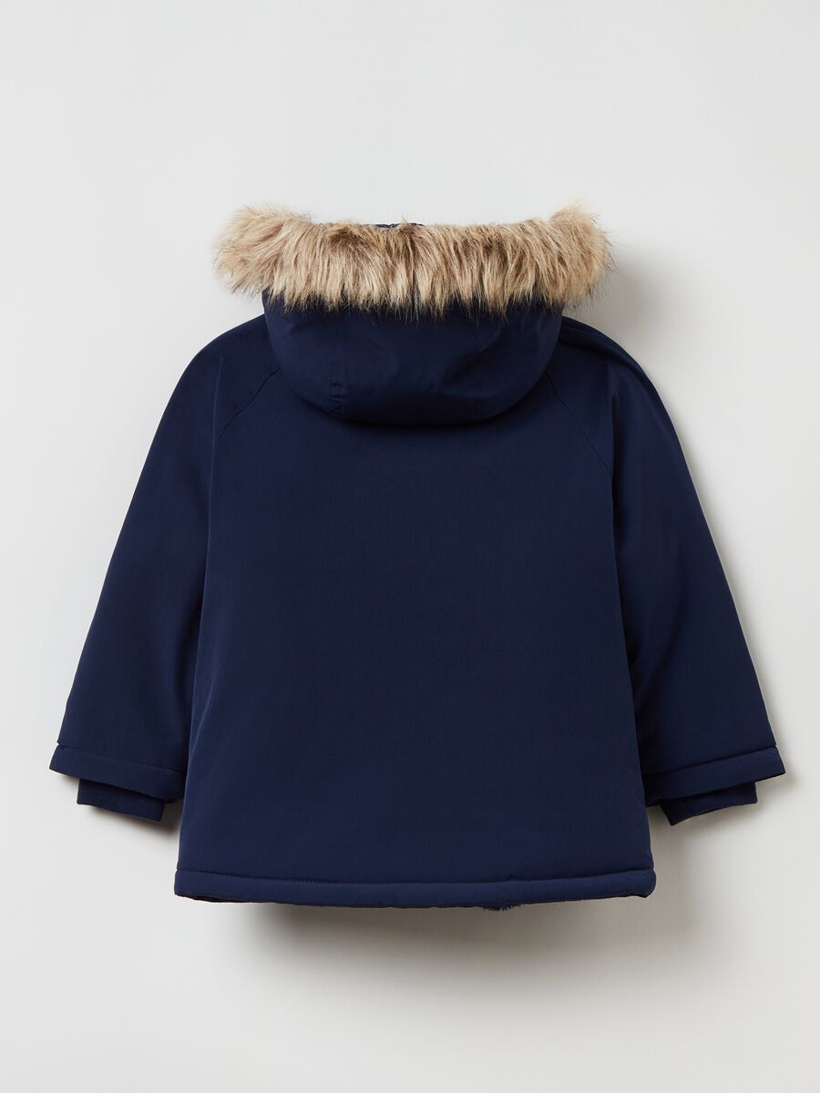 Padded parka with hood and pockets_1
