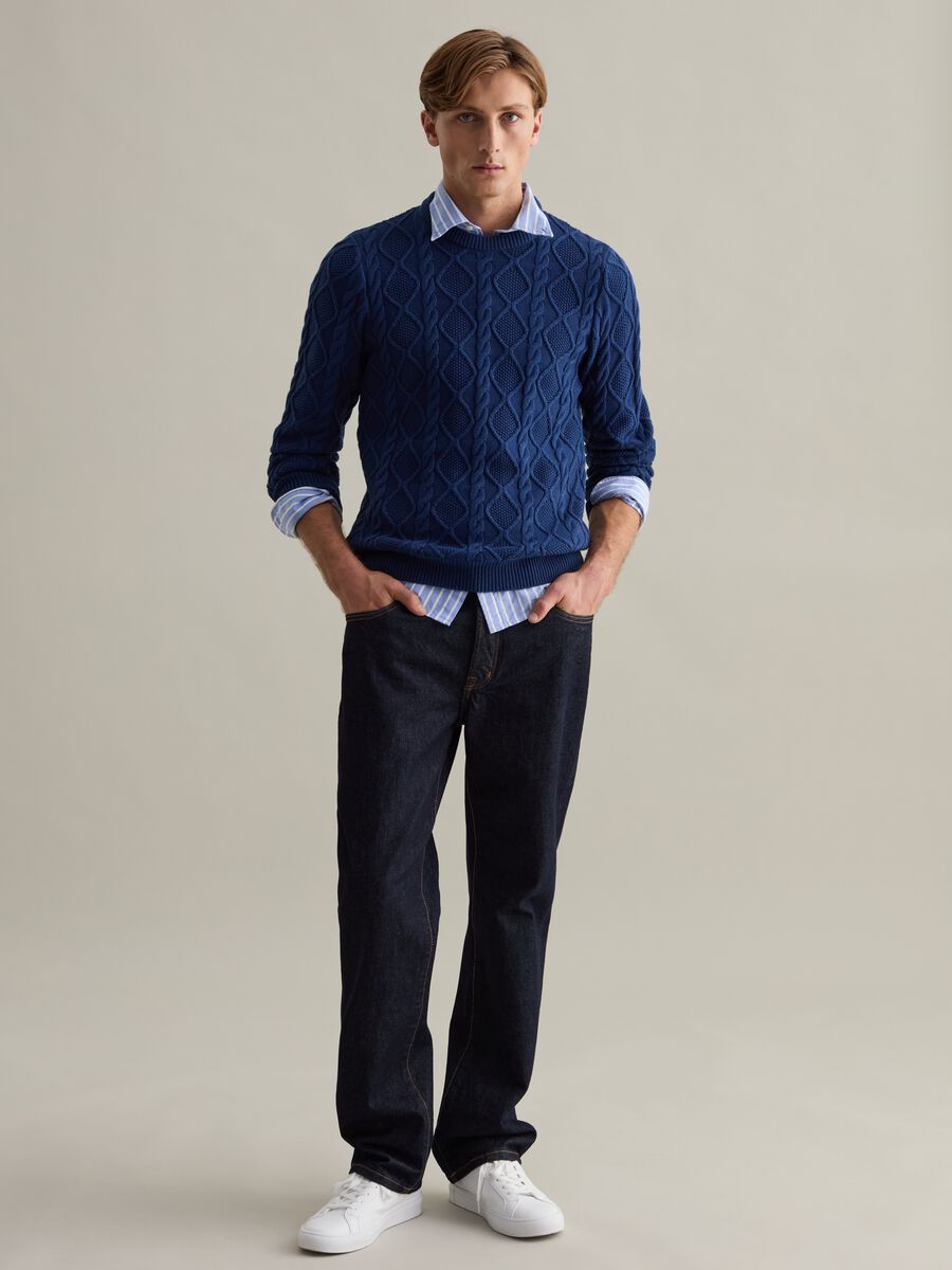 Cable-knit pullover with diamond motif_1