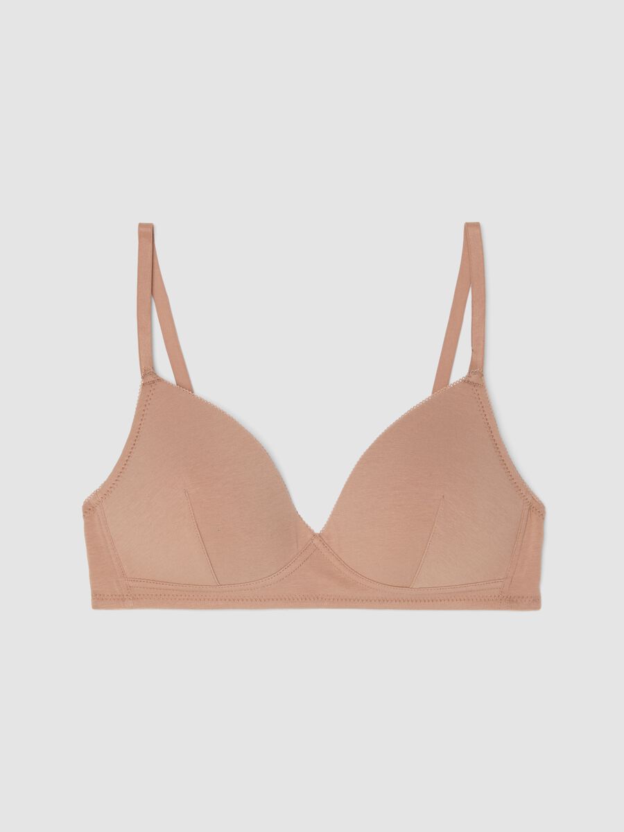 &Mu;&pi;&epsilon;&zeta; &sigma;&omicron;&upsilon;&tau;&iota;έ&nu; &alpha;&pi;ό &epsilon;&lambda;&alpha;&sigma;&tau;&iota;&kappa;ό &beta;&alpha;&mu;&beta;ά&kappa;&iota; &mu;&epsilon; &epsilon;&lambda;&alpha;&phi;&rho;&iota;ά &epsilon;&nu;ί&sigma;&chi;&upsilon;&sigma;&eta;_4