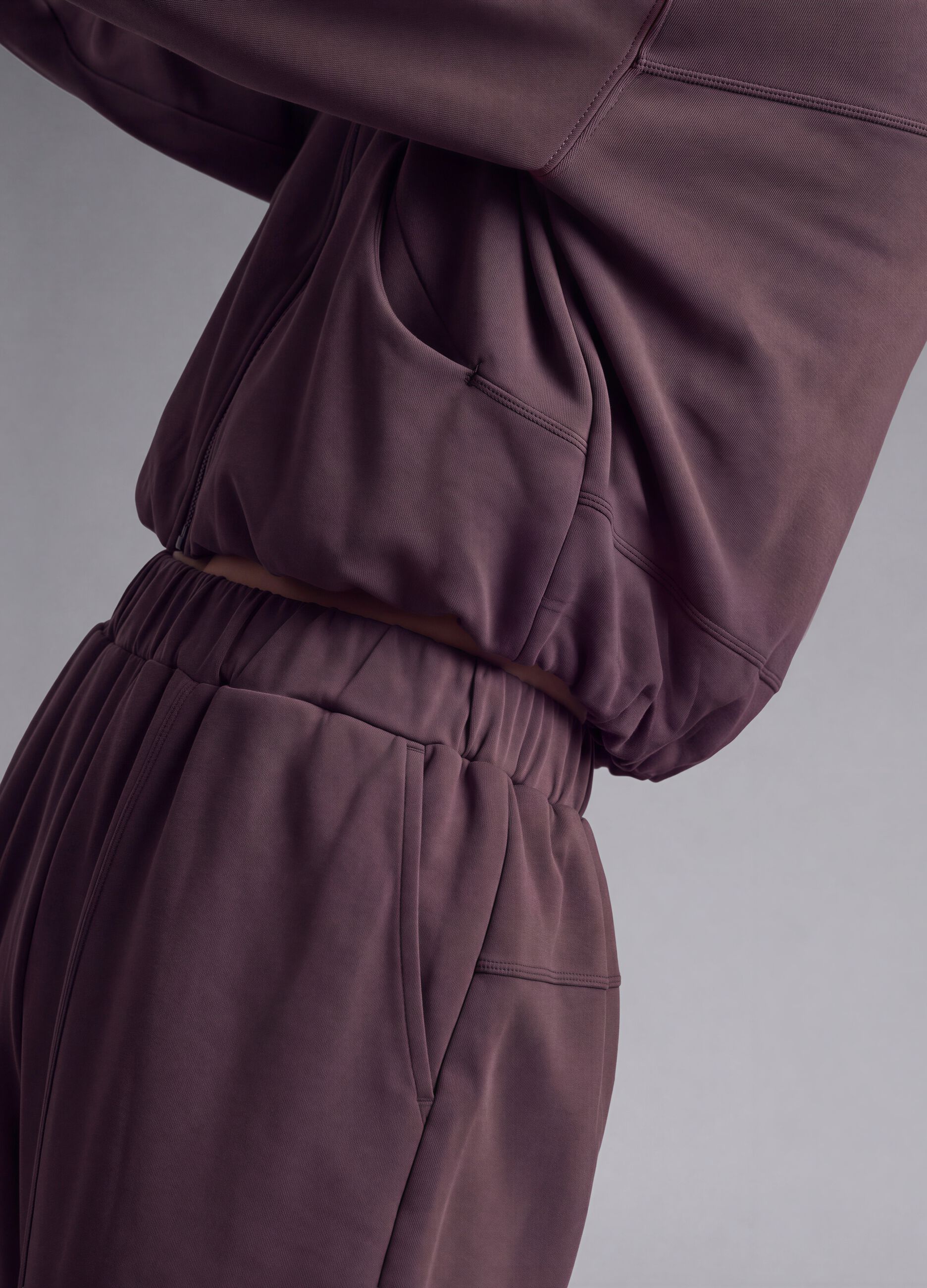 Short brown stretch viscose sweatshirt with high neck