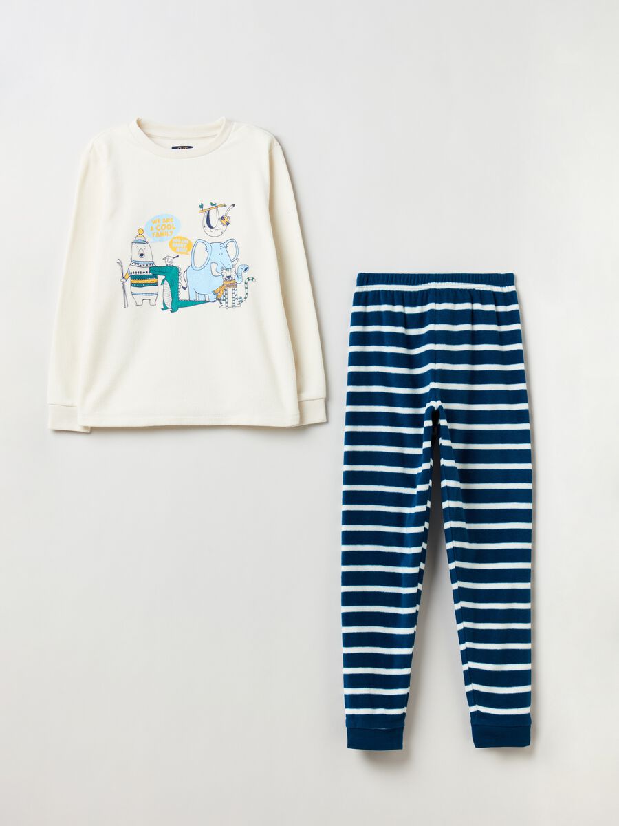 Fleece pyjama with striped pattern and print._0