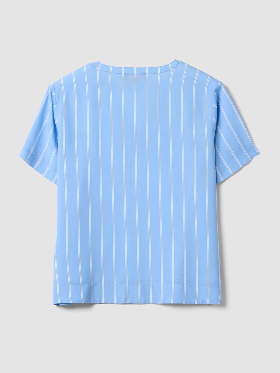 Blaue gestreifte Bluse aus reiner Viskose mit Stehkragen, Regular Fit_1