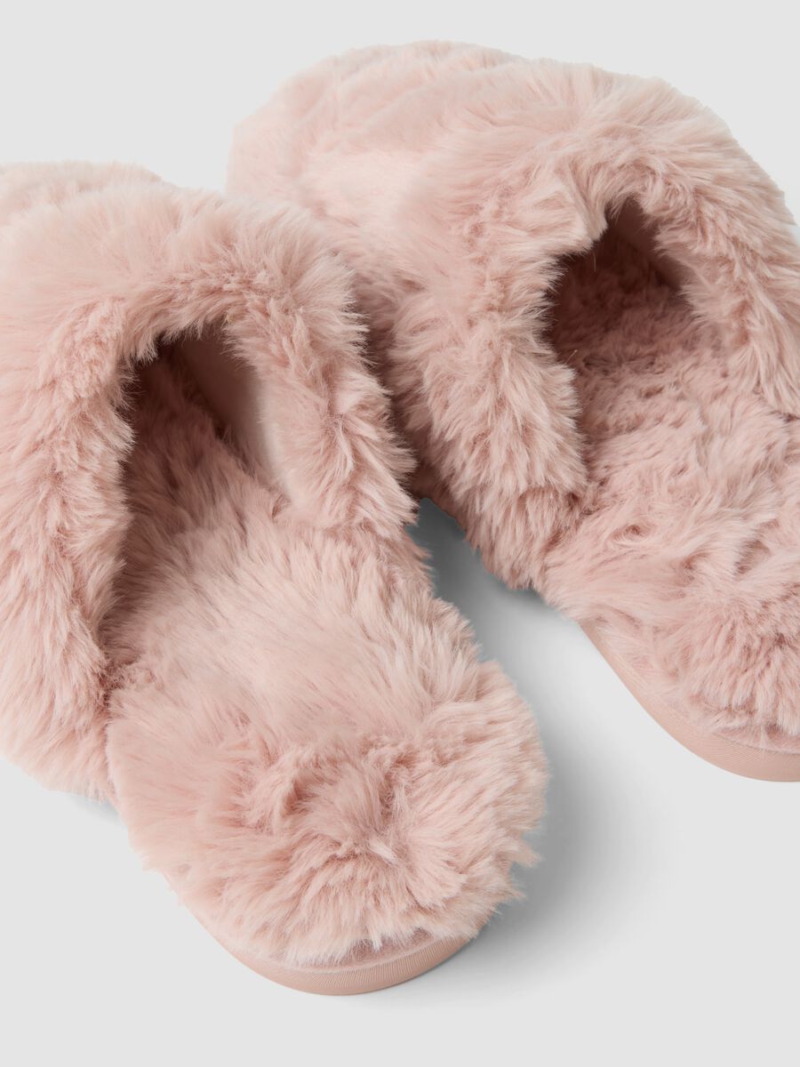 Pantofole rosa aperte sul tallone_2