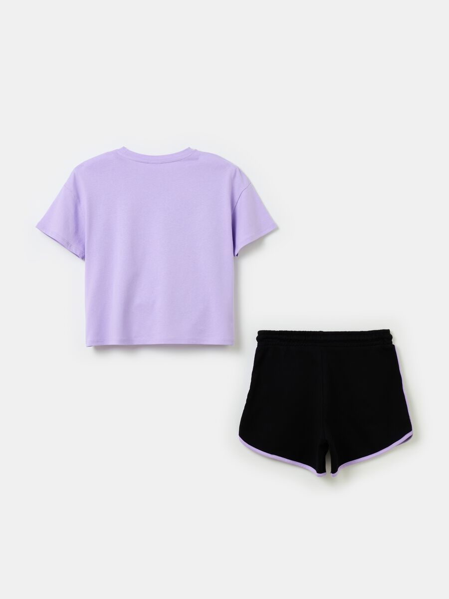 Jogging set t-shirt e shorts con logo_1