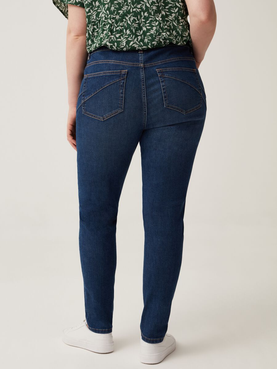 Curvy skinny-fit jeans with five pockets_2