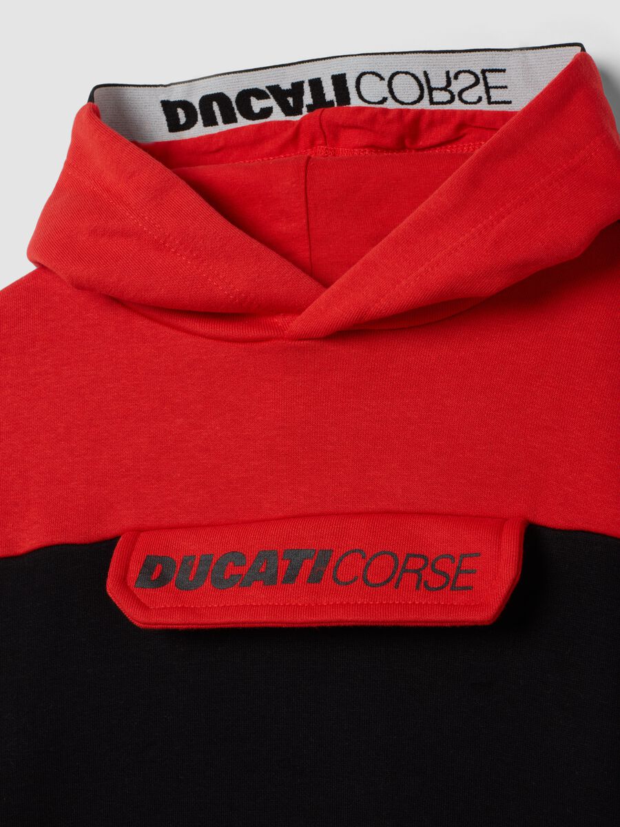Schwarzer und roter Hoodie aus Baumwollmix-Fleece im Ducati-Style_2