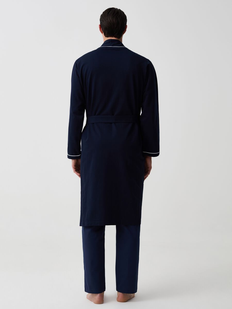 Long dressing gown with contrasting piping_1