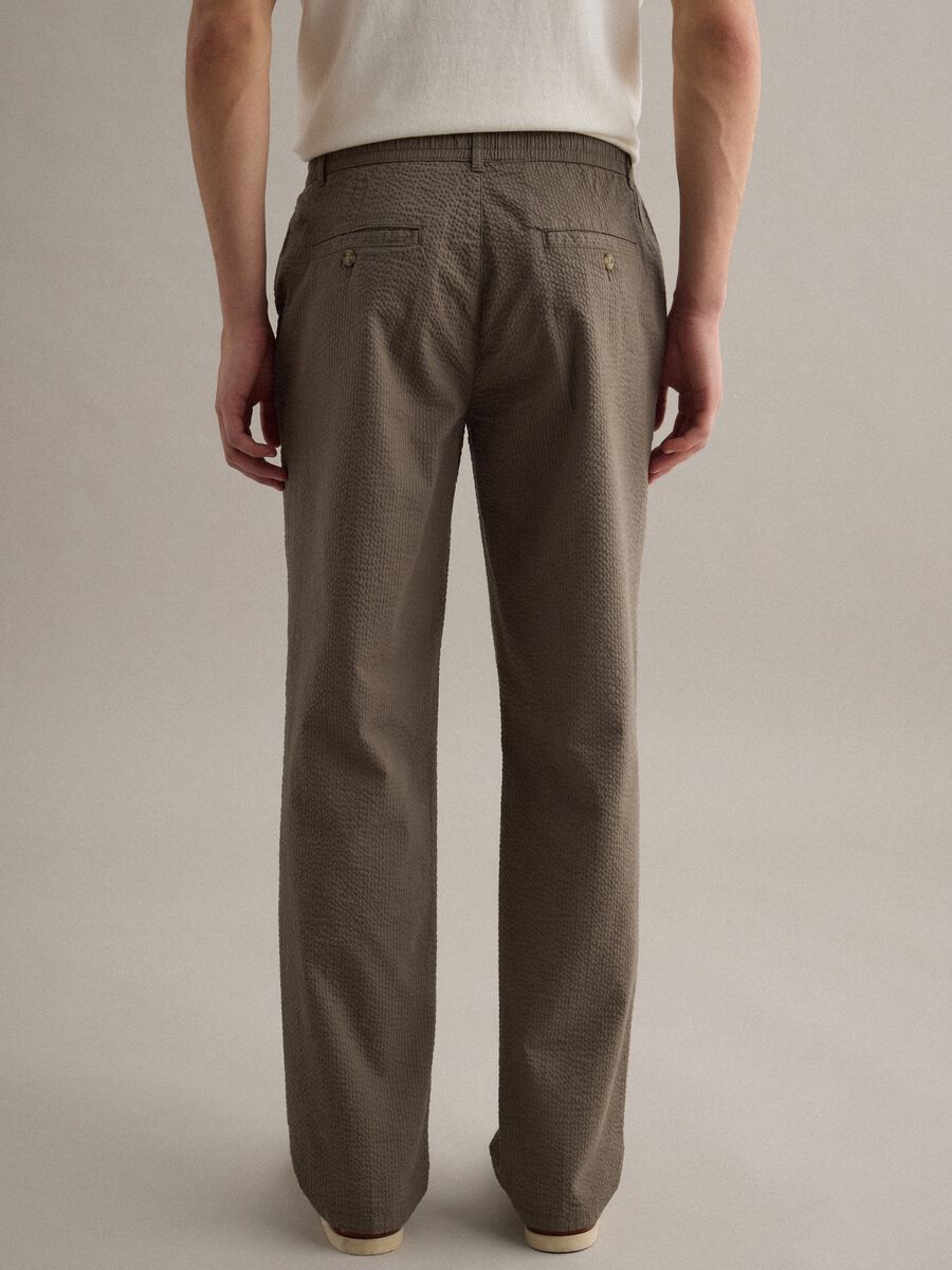 Brown stretch cotton regular fit chino trousers_2