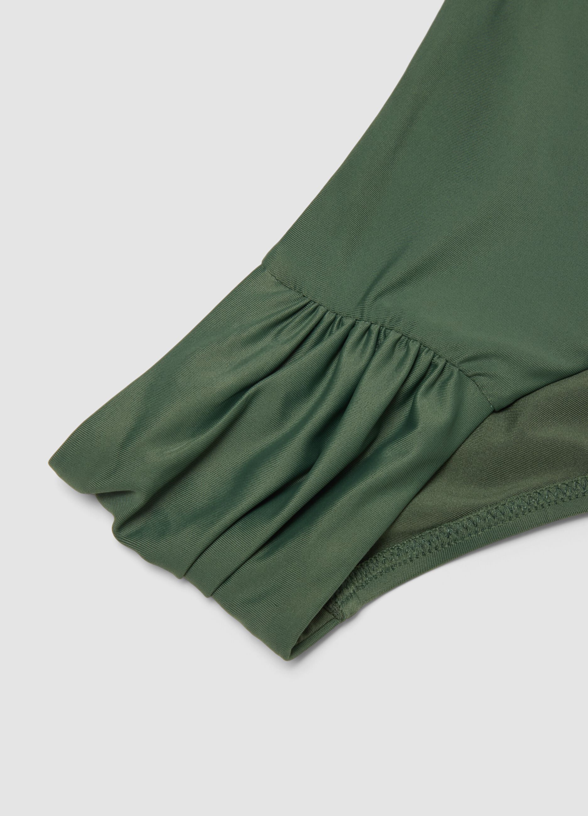 Gr&uuml;ne Swim-Briefs aus Stretchmaterial mit seitlicher Raffung