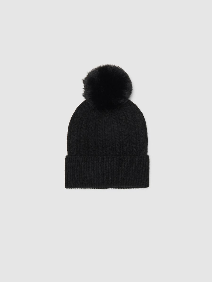 Black knitted beanie hat with pompom_0