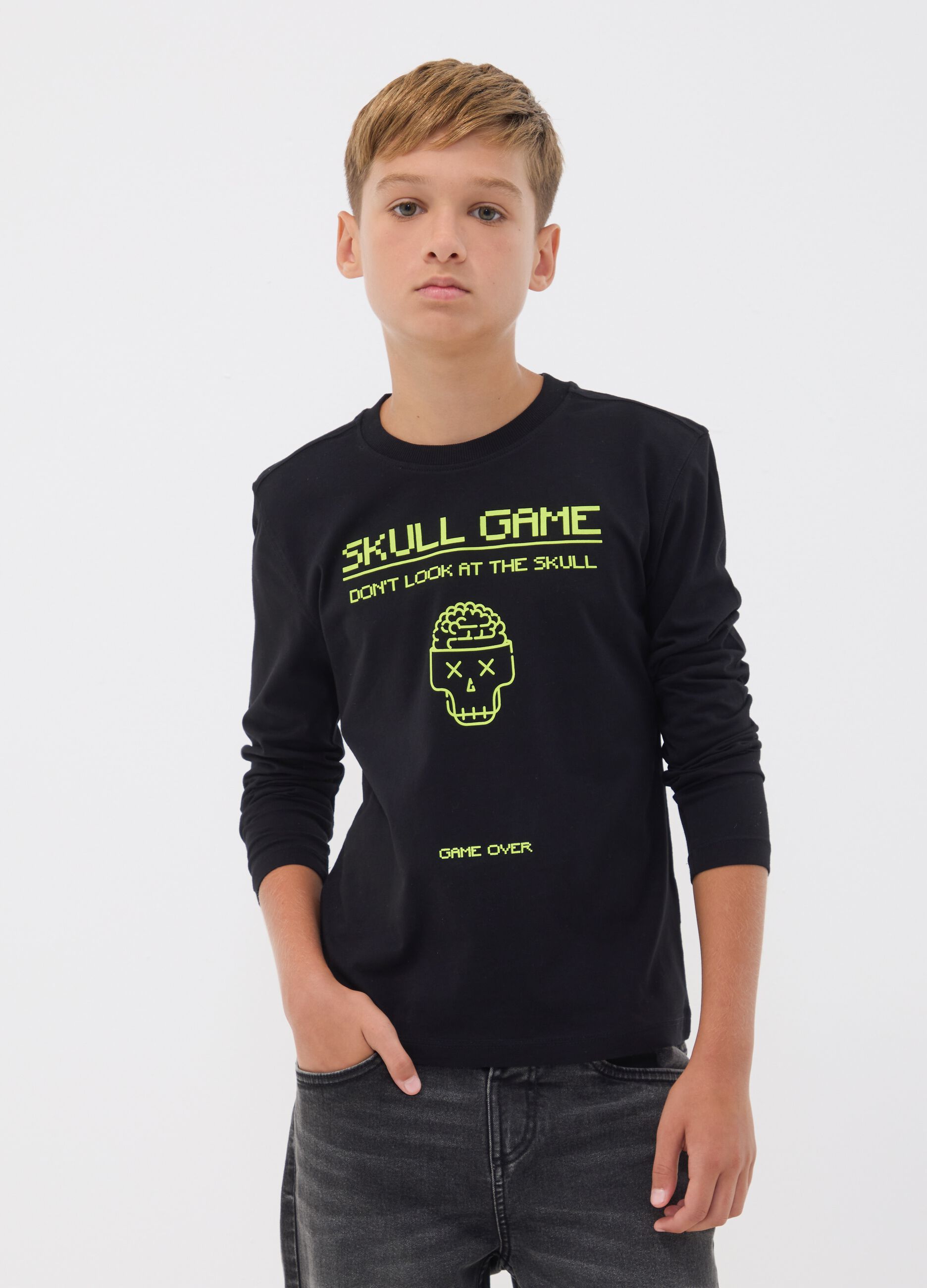 &Mu;&alpha;ύ&rho;&omicron; T-shirt &alpha;&pi;ό &kappa;&alpha;&theta;&alpha;&rho;ό &omicron;&rho;&gamma;&alpha;&nu;&iota;&kappa;ό &beta;&alpha;&mu;&beta;ά&kappa;&iota; &mu;&epsilon; &sigma;&tau;&rho;&omicron;&gamma;&gamma;&upsilon;&lambda;ή &lambda;&alpha;&iota;&mu;ό&kappa;&omicron;&psi;&eta; &kappa;&alpha;&iota; &sigma;&tau;ά&mu;&pi;&alpha; &nu;&epsilon;&kappa;&rho;&omicron;&kappa;&epsilon;&phi;&alpha;&lambda;ή&sigmaf; &gamma;&iota;&alpha; &alpha;&gamma;ό&rho;&iota;&alpha;