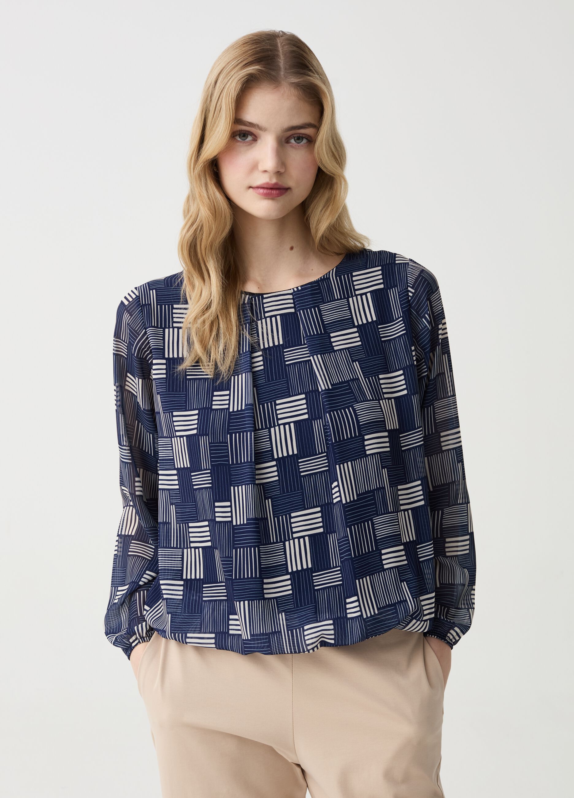 Blouse with interwoven check pattern