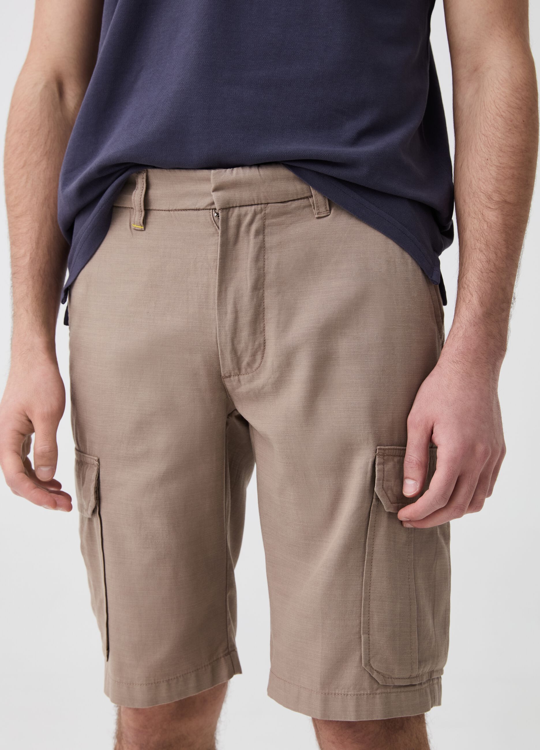 Cargo Bermuda shorts in cotton and linen