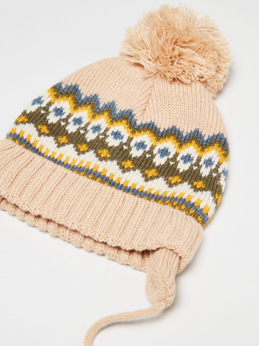 Bobble hat with ear flaps_1