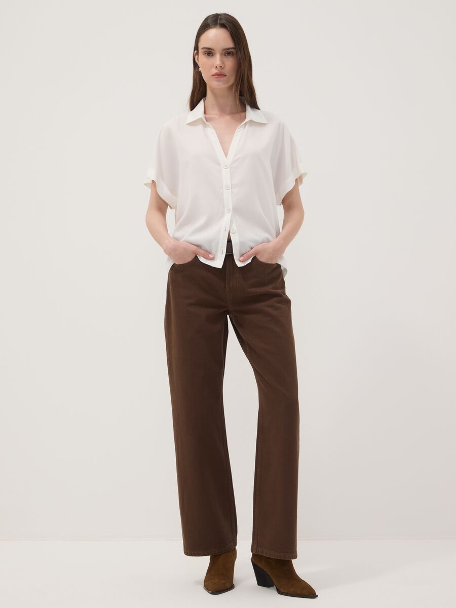 Braune Straight-Fit-Jeans aus reiner Baumwolle_0