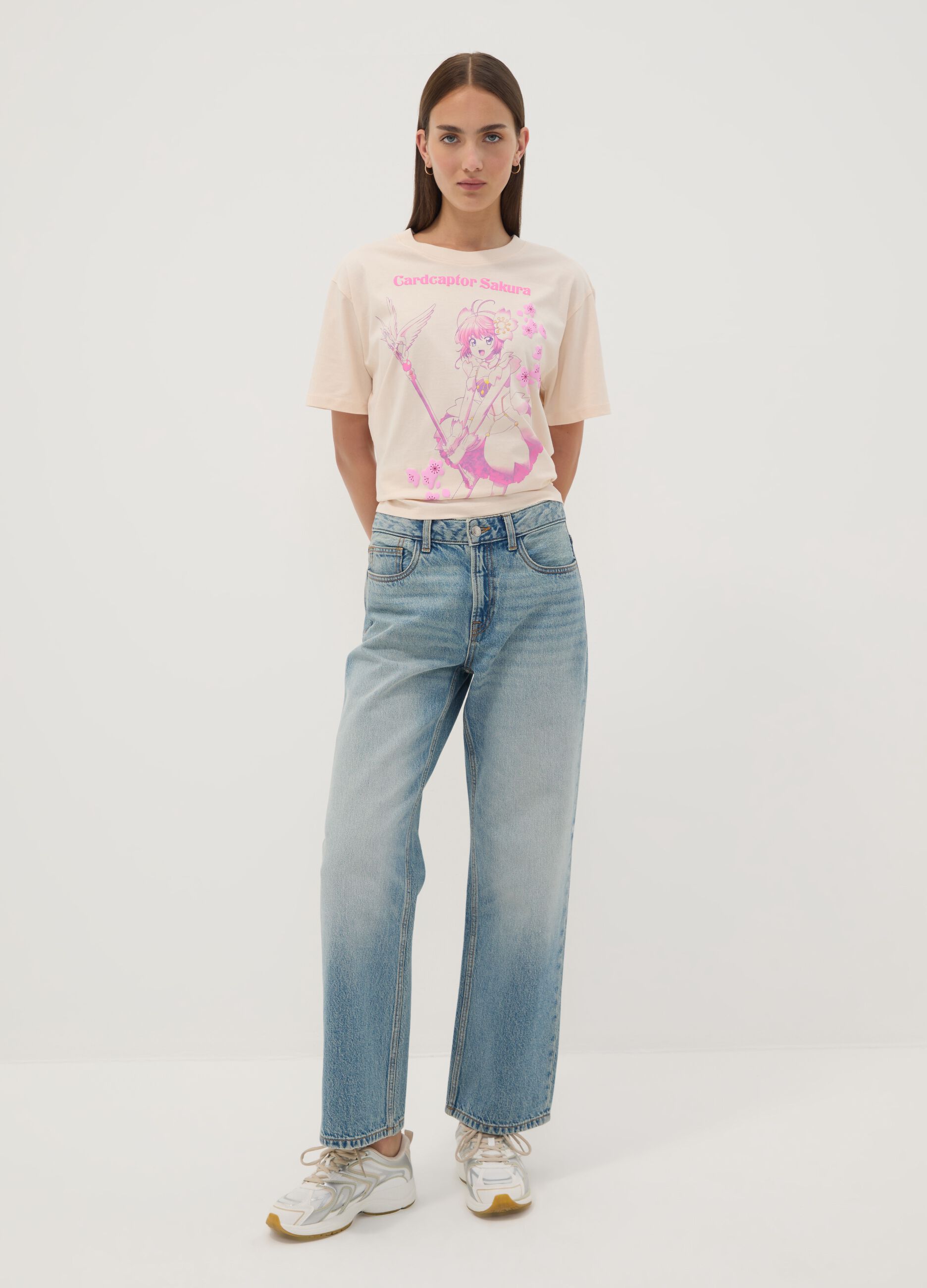 T-shirt rosa em algod&atilde;o puro com estampado frontal Sakura, corte regular