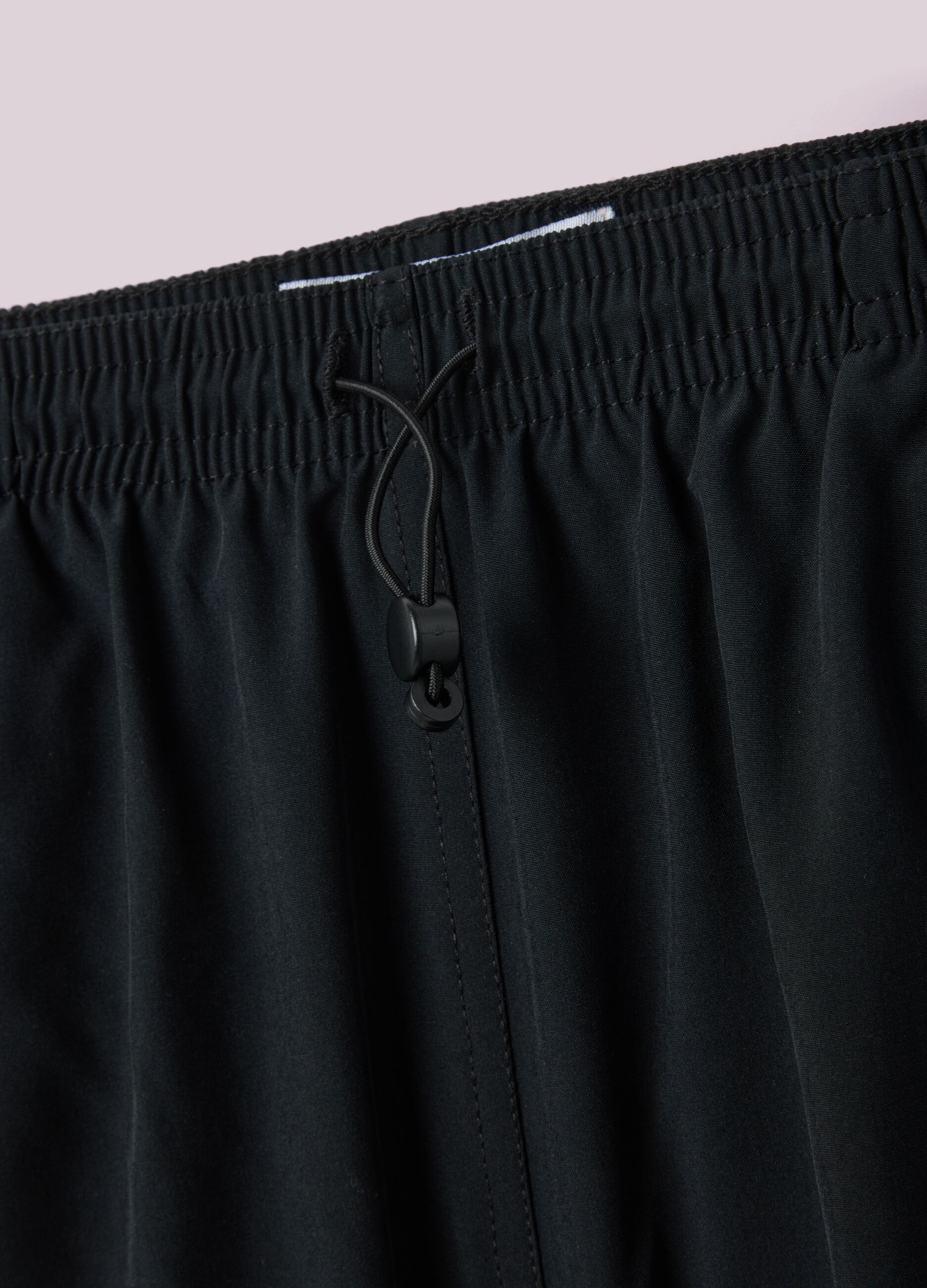 Fitness-Shorts aus leichtem Material ALTAVIA STUDIO