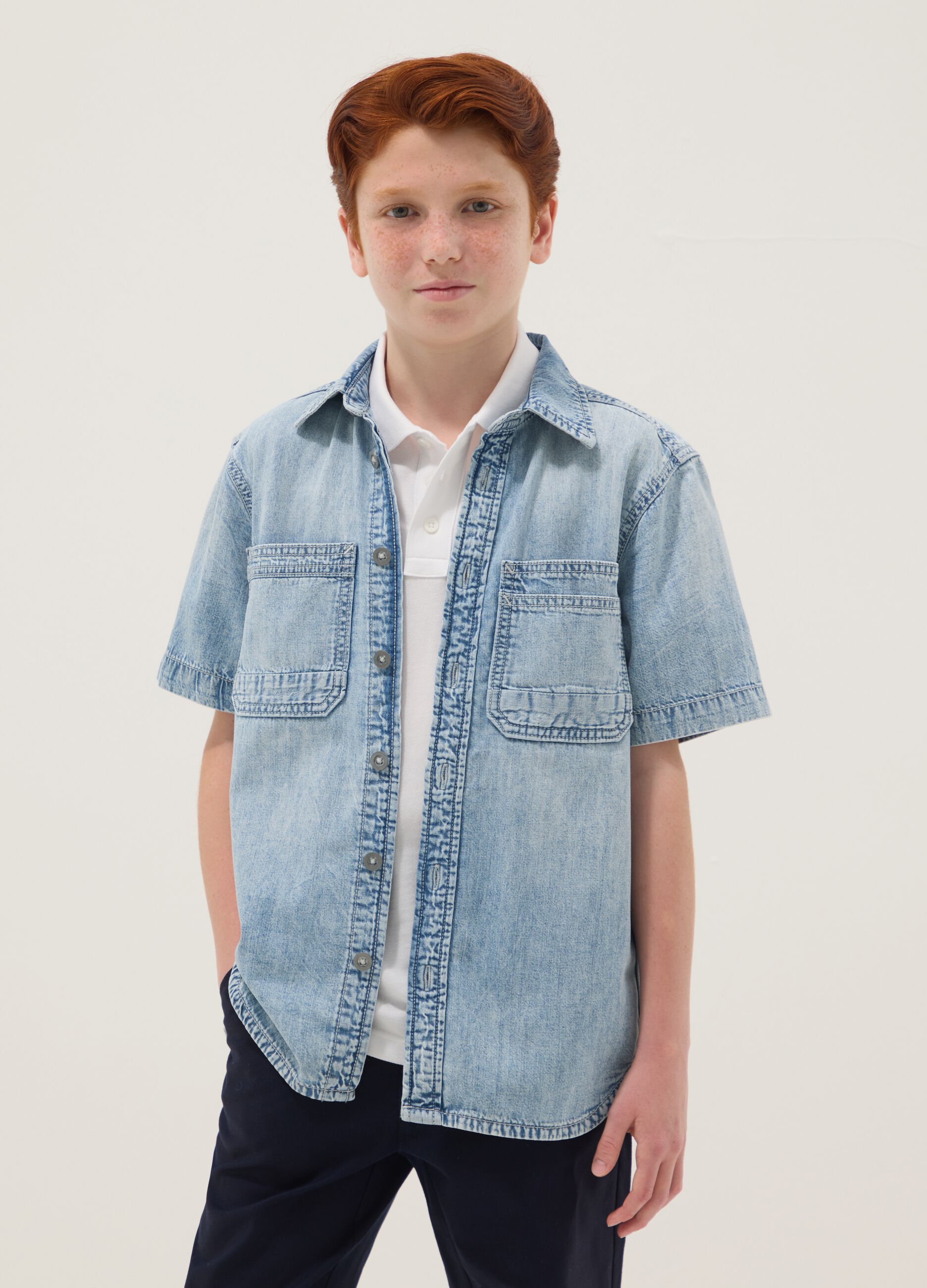 Light blue short-sleeve pure cotton denim shirt