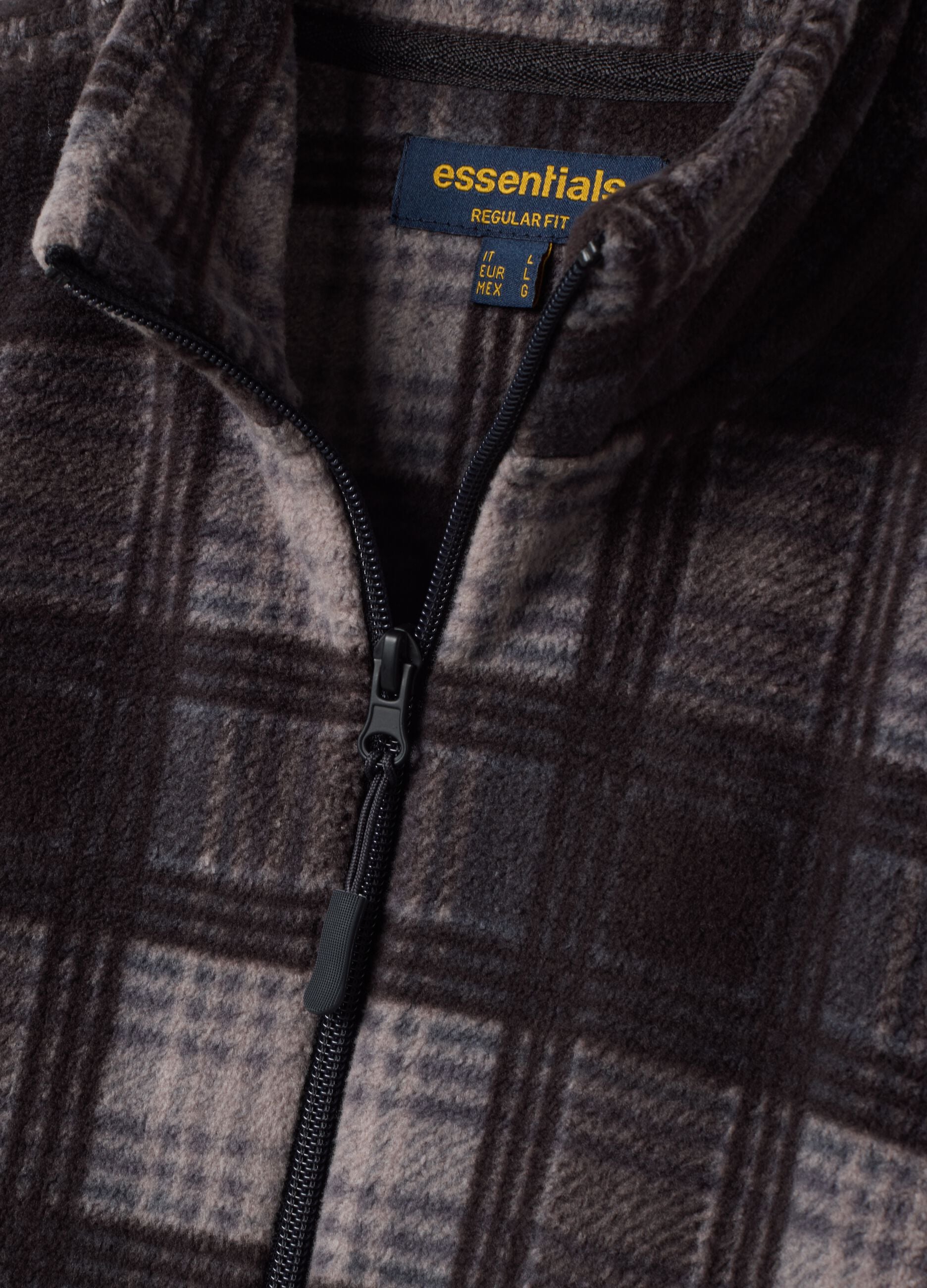 Graues Fleece-Sweatshirt mit Karomuster und Fleecekragen, Regular Fit