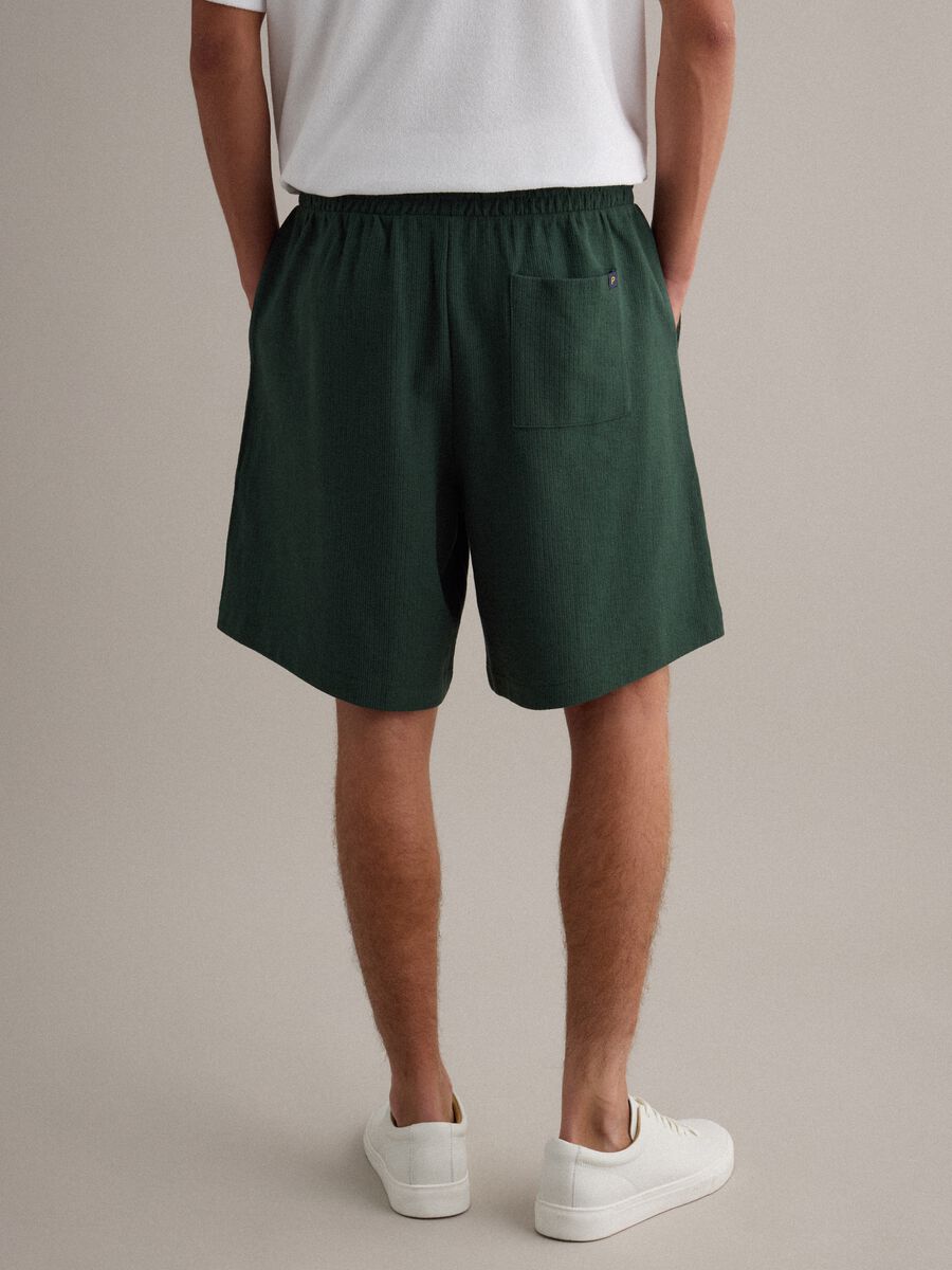 Green cotton-blend jogger shorts with drawstring, relaxed fit_2