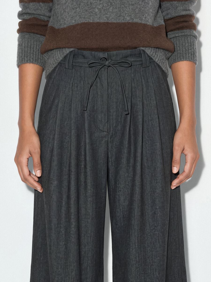 Grey wide-leg trousers in stretch viscose_3
