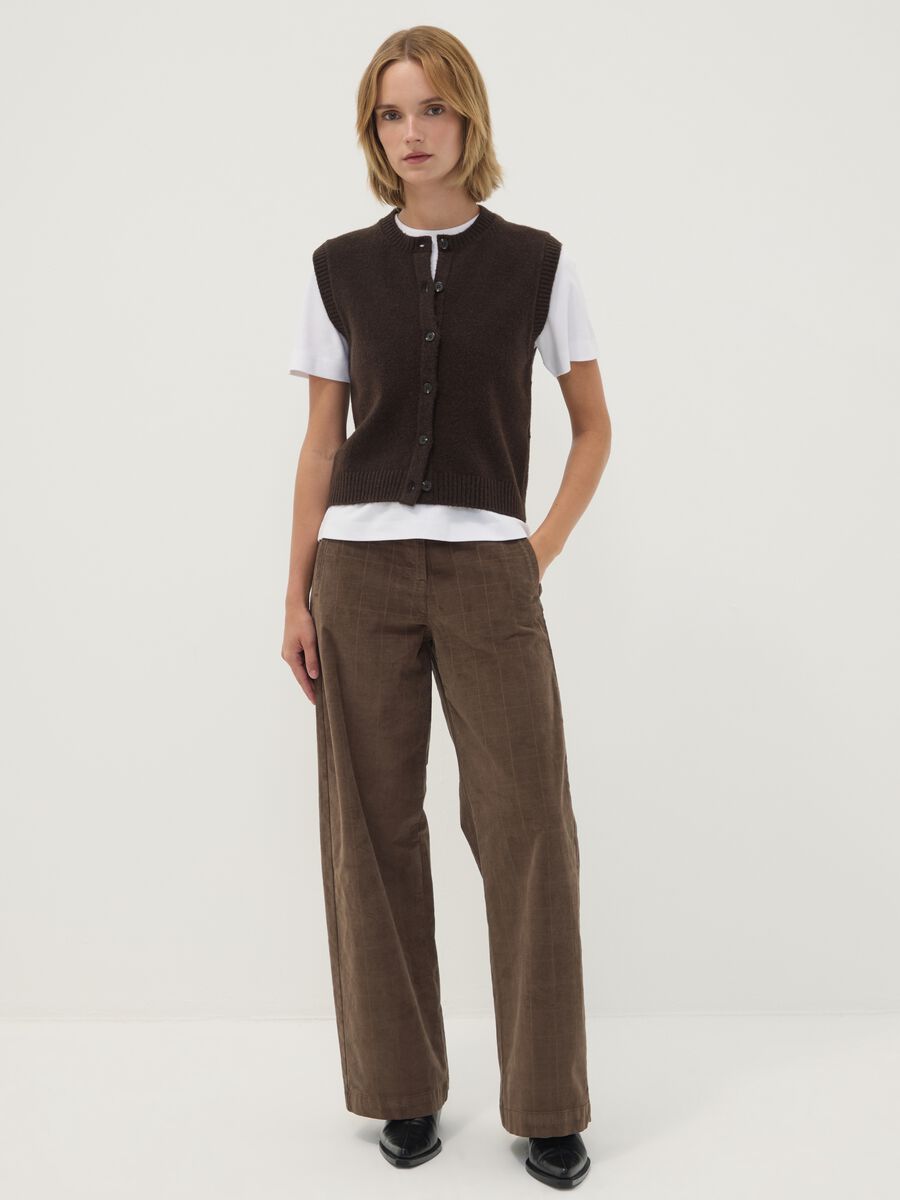 Pantaloni marroni wide leg in cotone elasticizzato_0