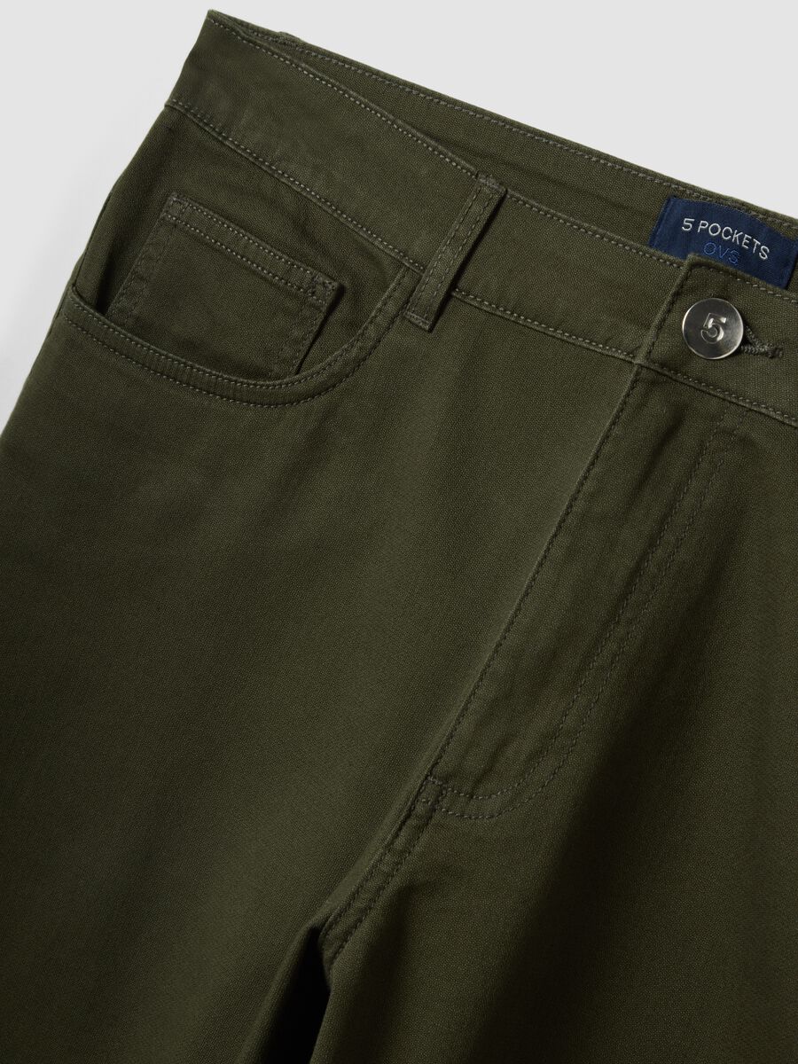 Men&rsquo;s Green Regular-Fit Bermuda Shorts_5
