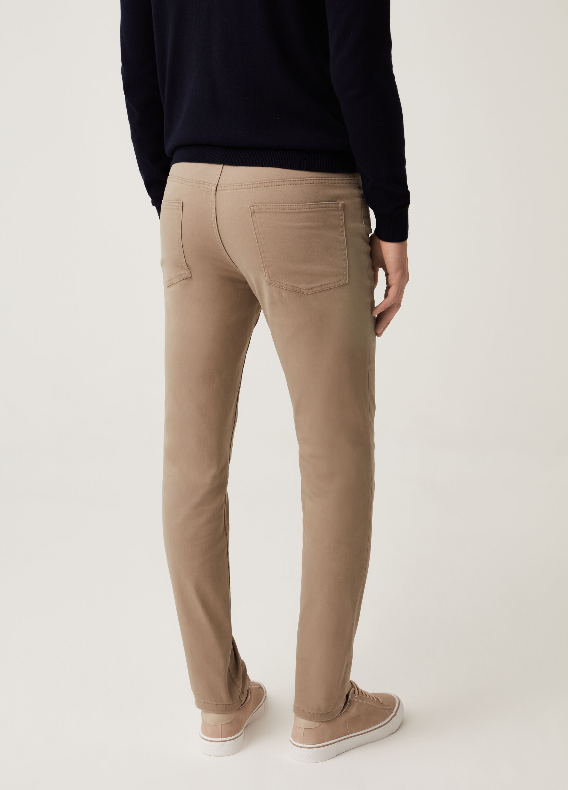 Skinny-fit trousers with five pockets