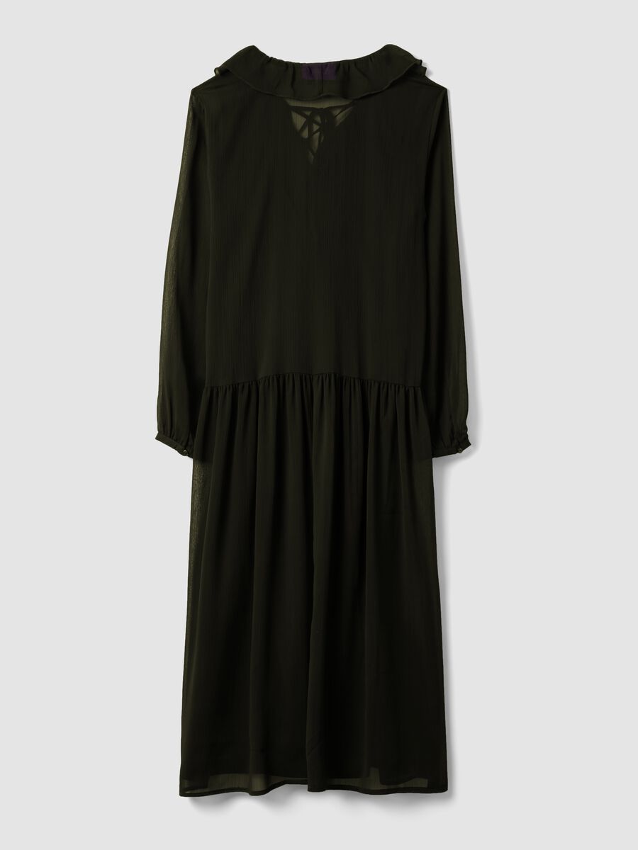 Black dress with deep V-neck and ruffles_6