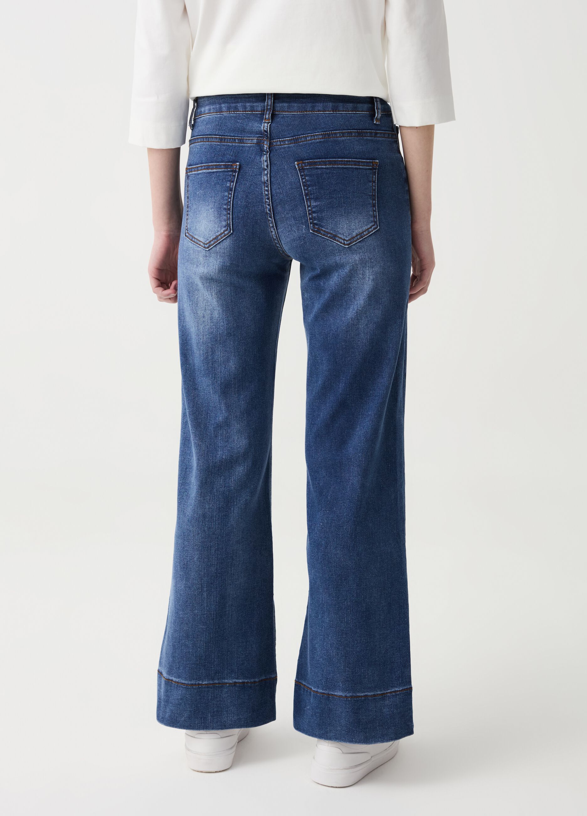 Wide-leg jeans with fading