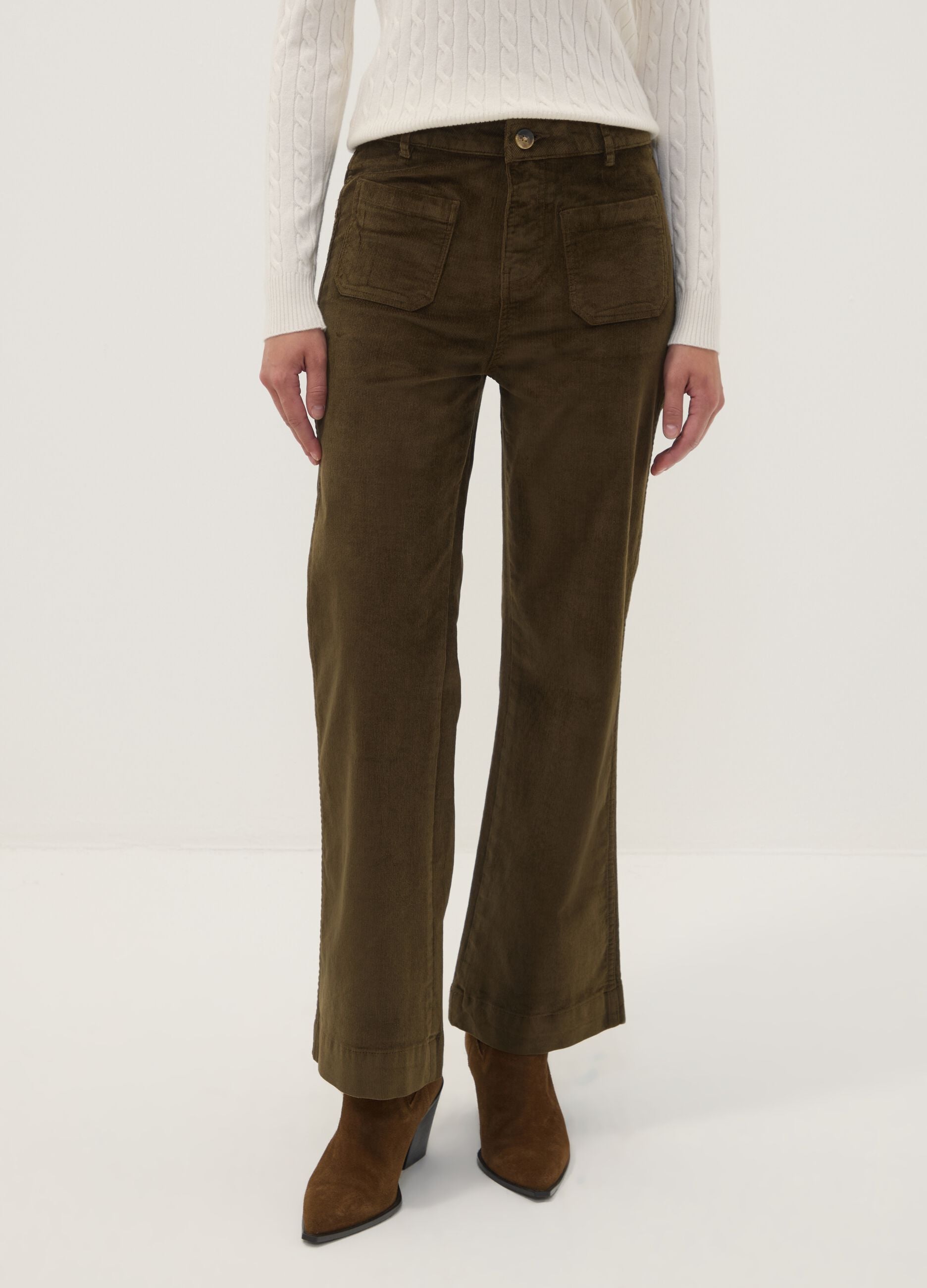 Pantaloni verdi flare in cotone e modal elasticizzato a coste