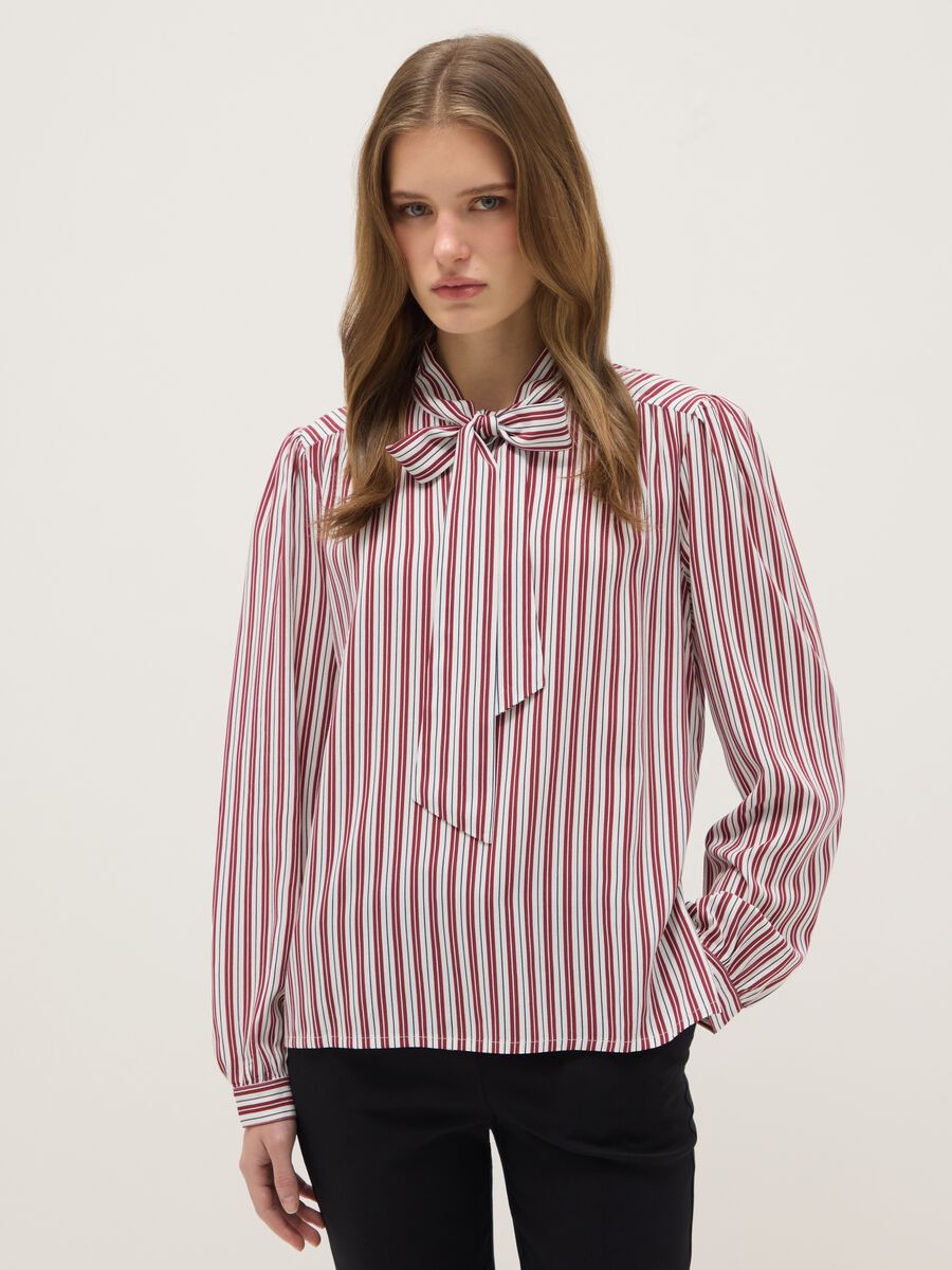 Normale rote gestreifte Hemd aus reiner Viskose_0