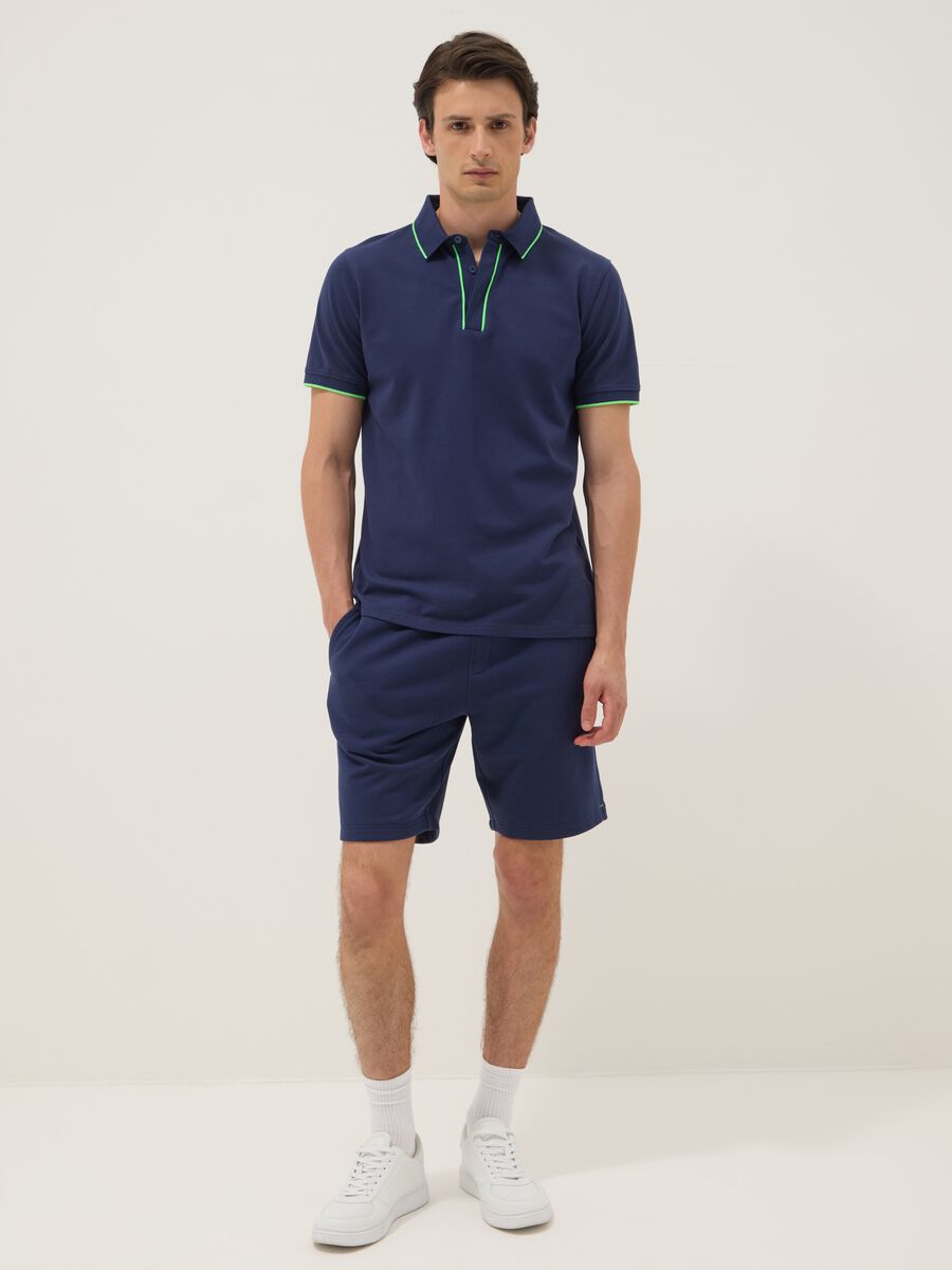 Blaues Kurzarm-Poloshirt aus Stretch-Baumwolle_2