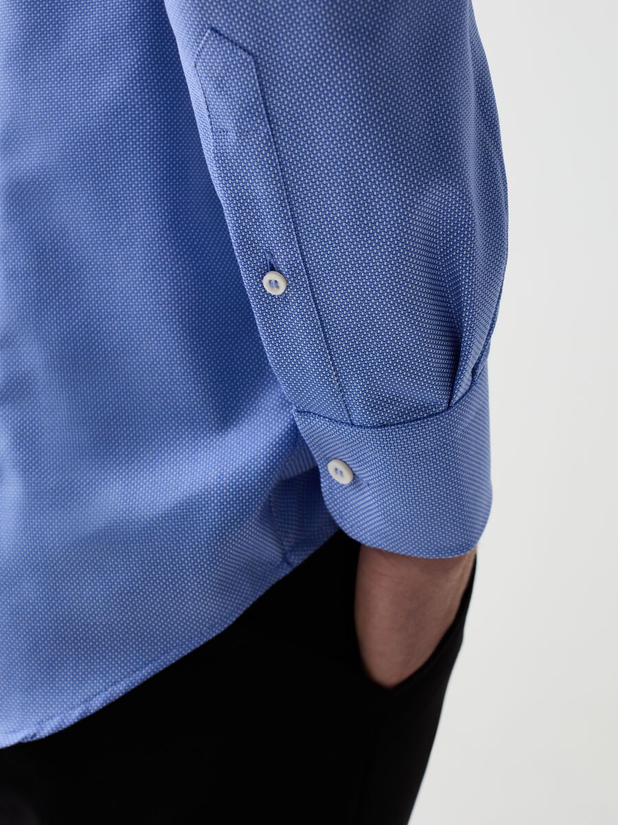 Slim-fit easy-iron shirt with micro weave_1