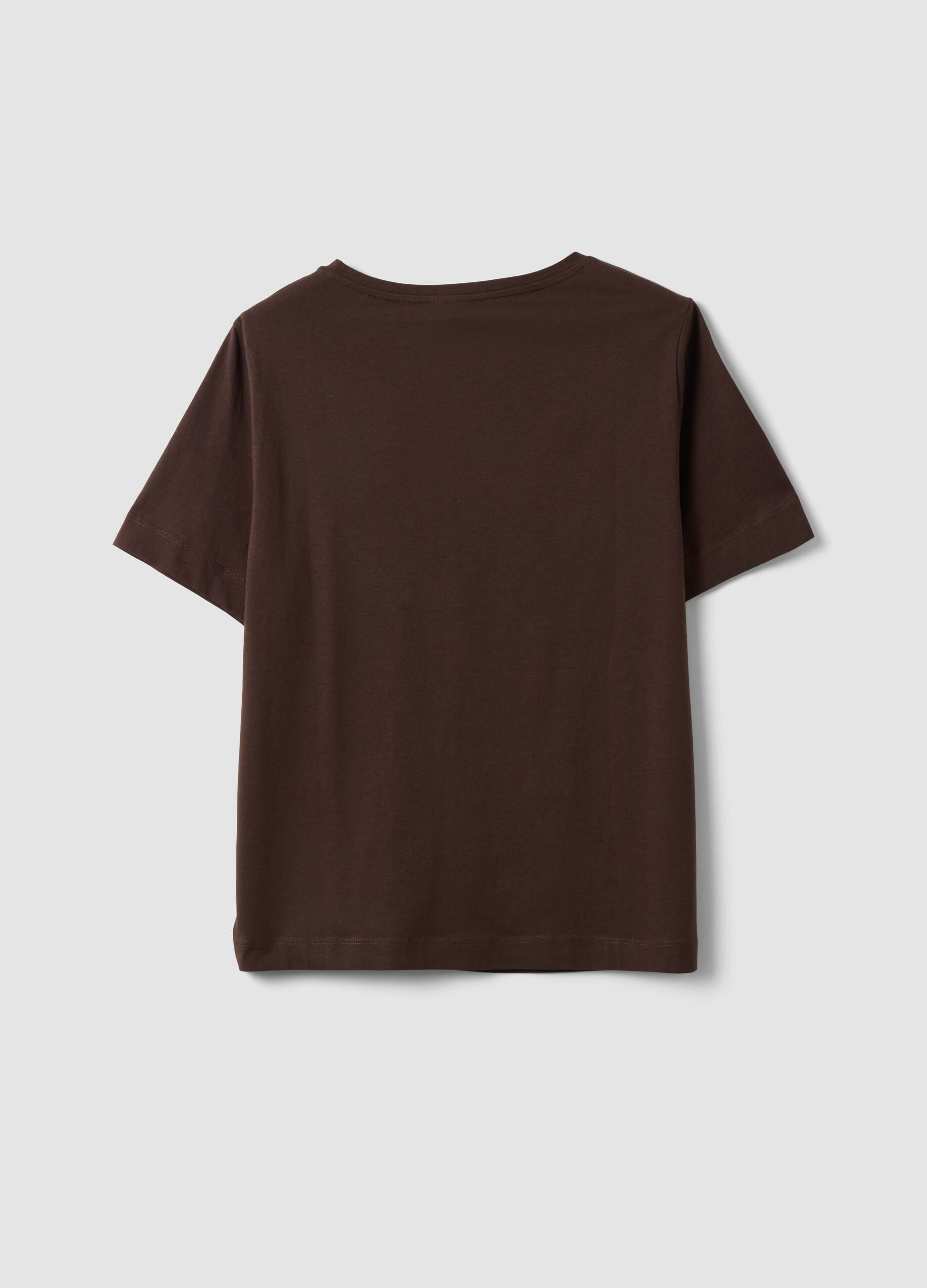 &Kappa;&alpha;&phi;έ T-shirt &alpha;&pi;ό 100% &beta;&alpha;&mu;&beta;ά&kappa;&iota; &mu;&epsilon; &phi;&lambda;&omicron;&rho;ά&lambda; &tau;ύ&pi;&omega;&mu;&alpha;, &kappa;&alpha;&nu;&omicron;&nu;&iota;&kappa;ή &epsilon;&phi;&alpha;&rho;&mu;&omicron;&gamma;ή