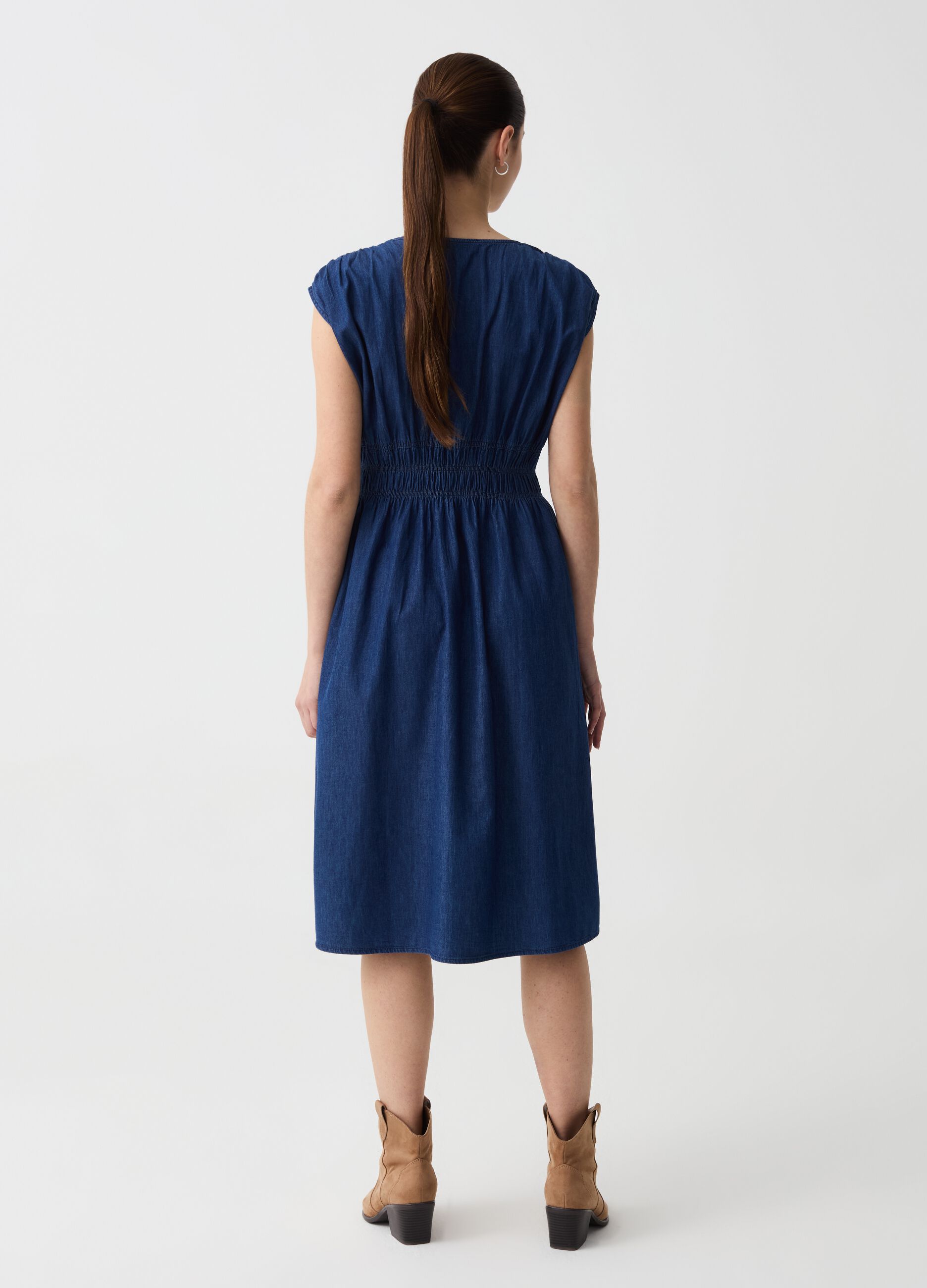 Denim midi dress with small buttons