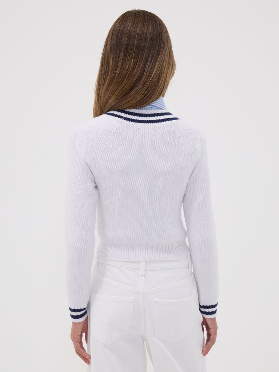 White V-neck viscose-blend jumper with striped trims for girls_2