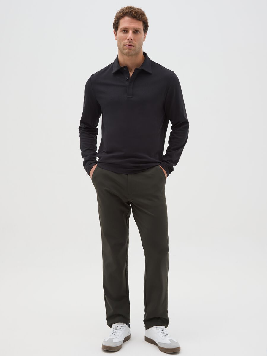 Green cotton blend regular fit chino trousers_0