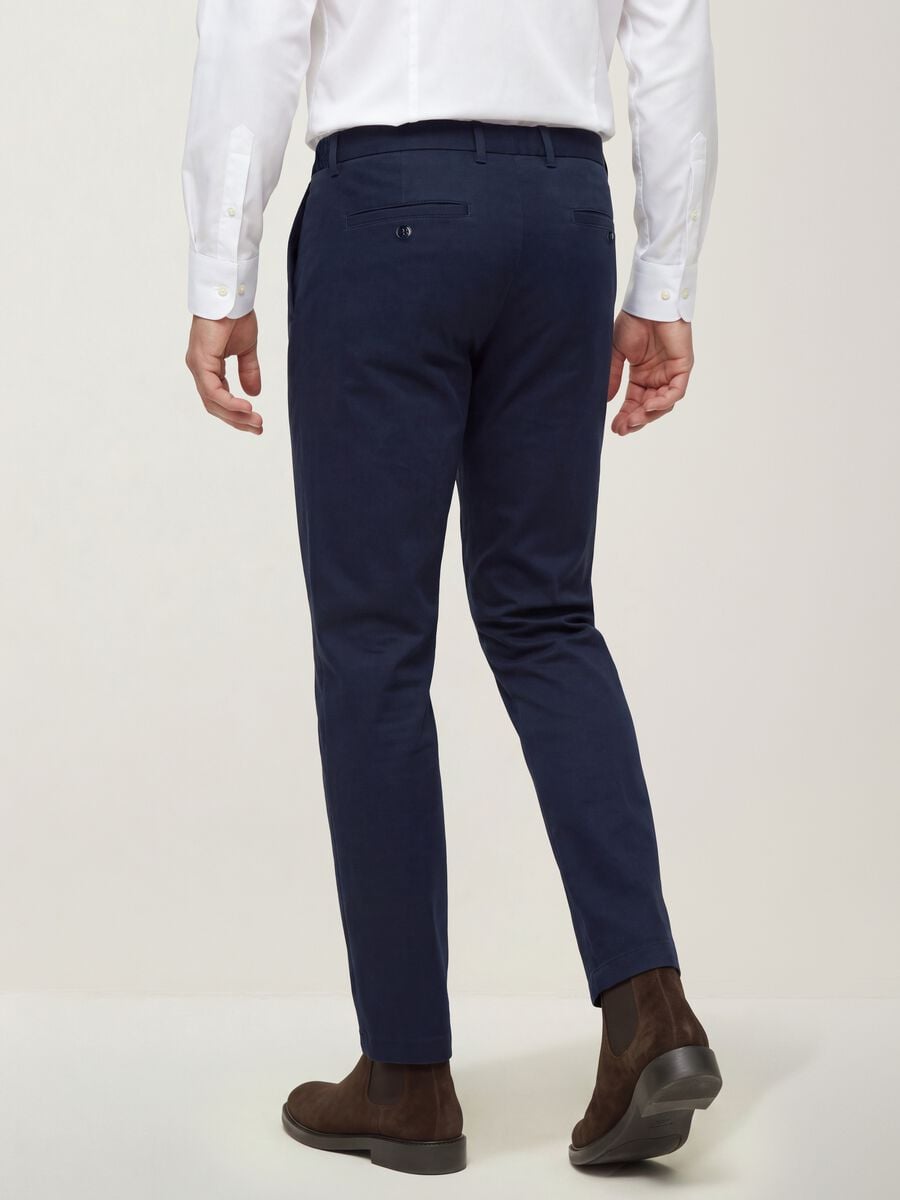 Blue slim-fit chino trousers in lyocell and stretch cotton_2