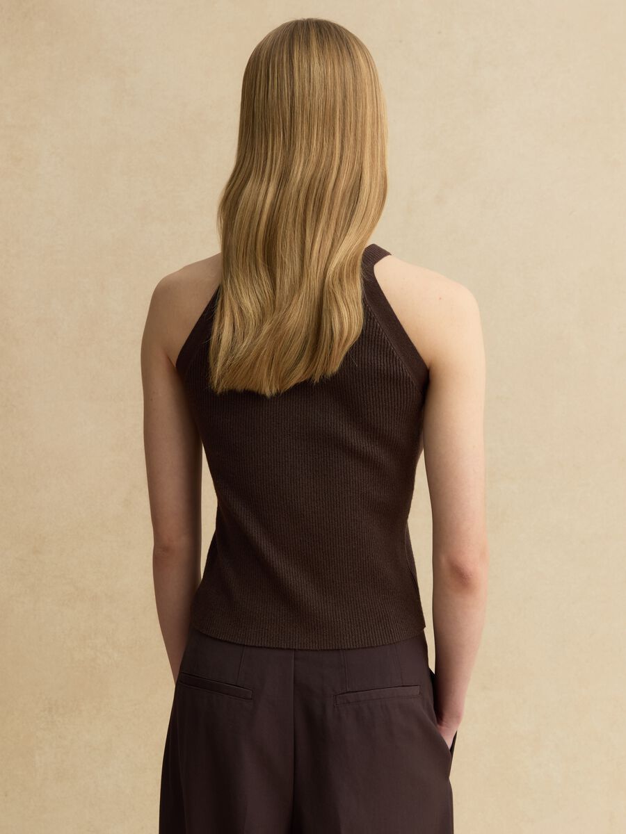 Enganliegendes Tanktop aus braunem Viskose-Mix_3