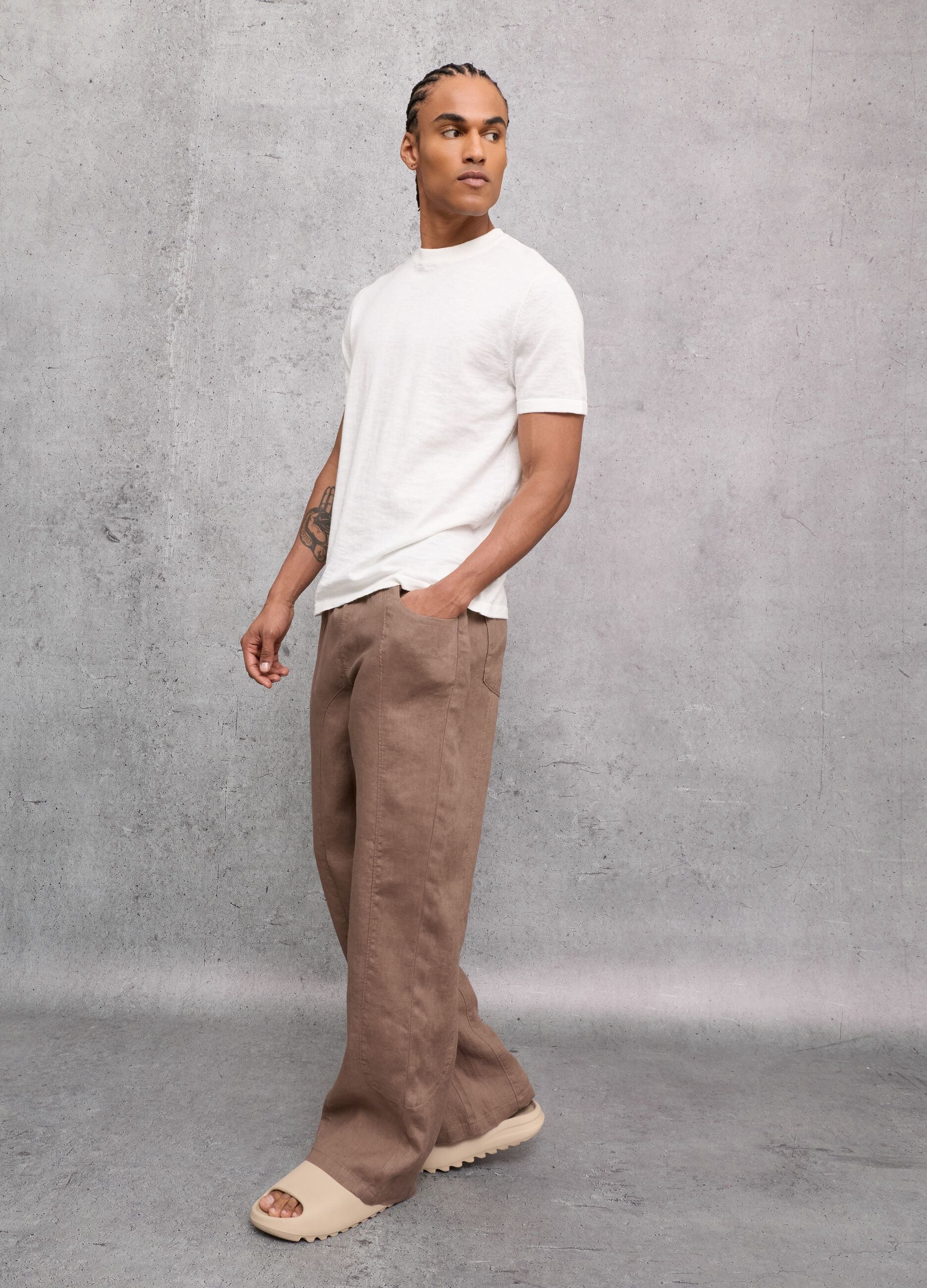 100% Linen Wide-Leg Trousers in Mocha