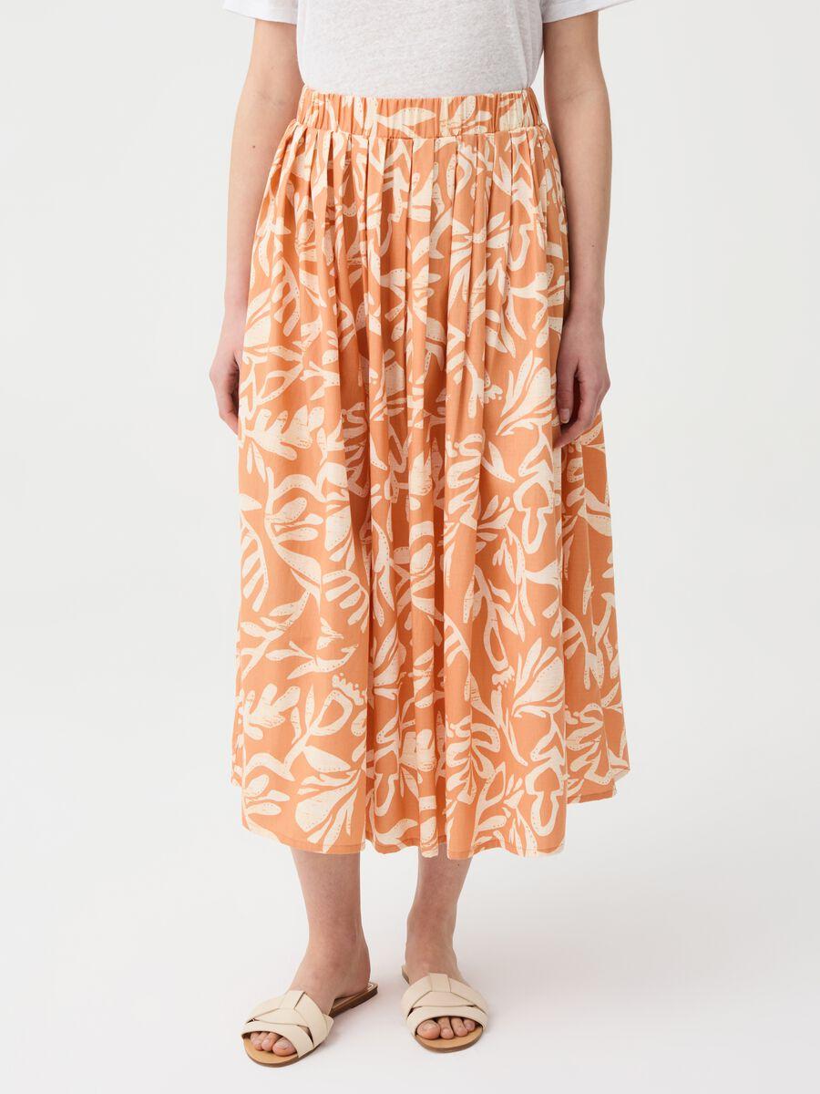 Long full skirt with pleating and print_1